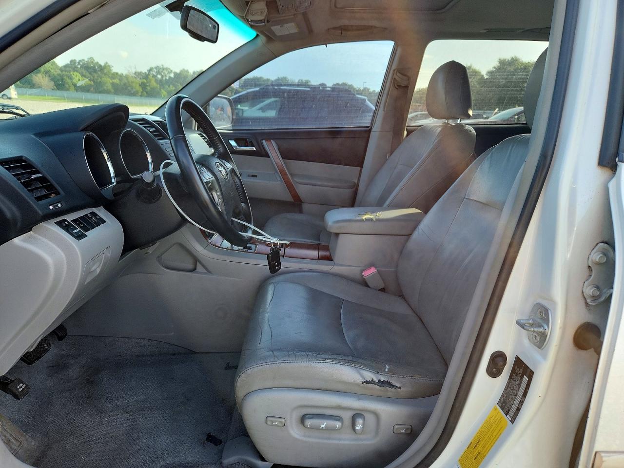 2008 Toyota Highlander Limited White vin: JTEDS42A482045625
