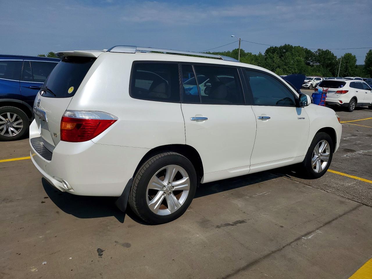 2009 Toyota Highlander Limited White vin: JTEDS42A492073359
