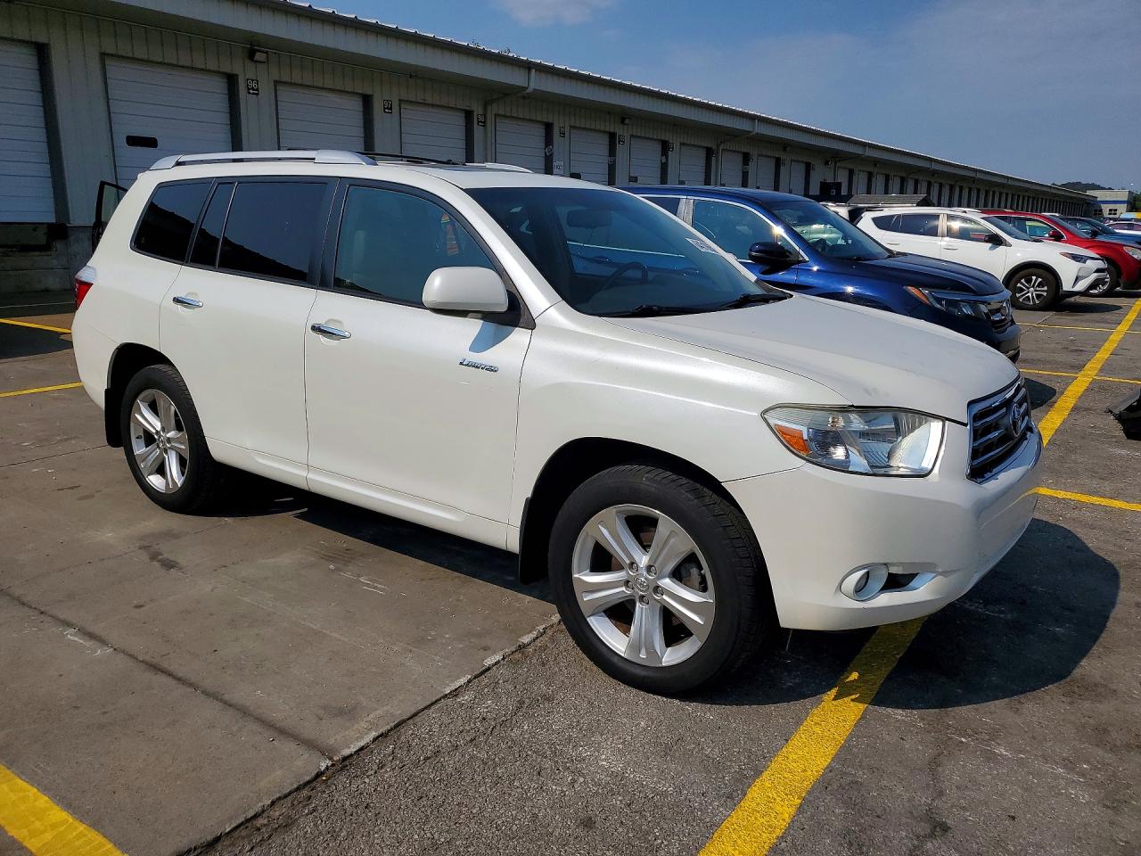2009 Toyota Highlander Limited White vin: JTEDS42A492073359