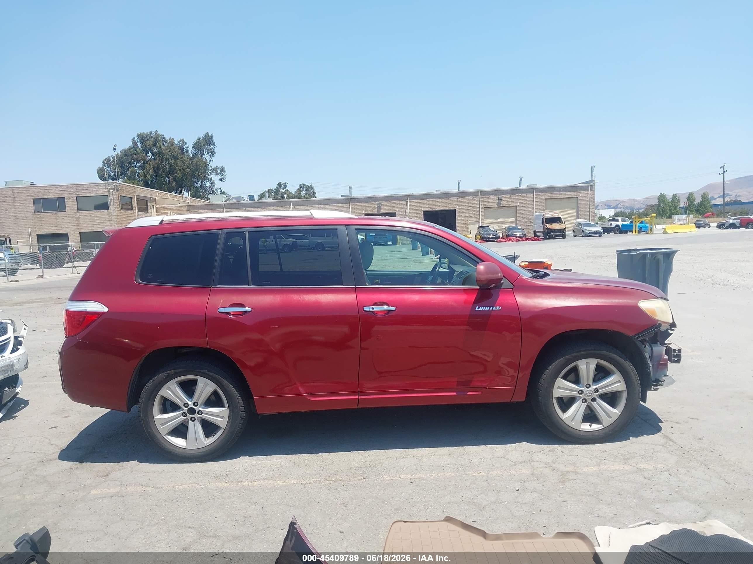 2008 Toyota Highlander Limited Burgundy vin: JTEDS42A582016120