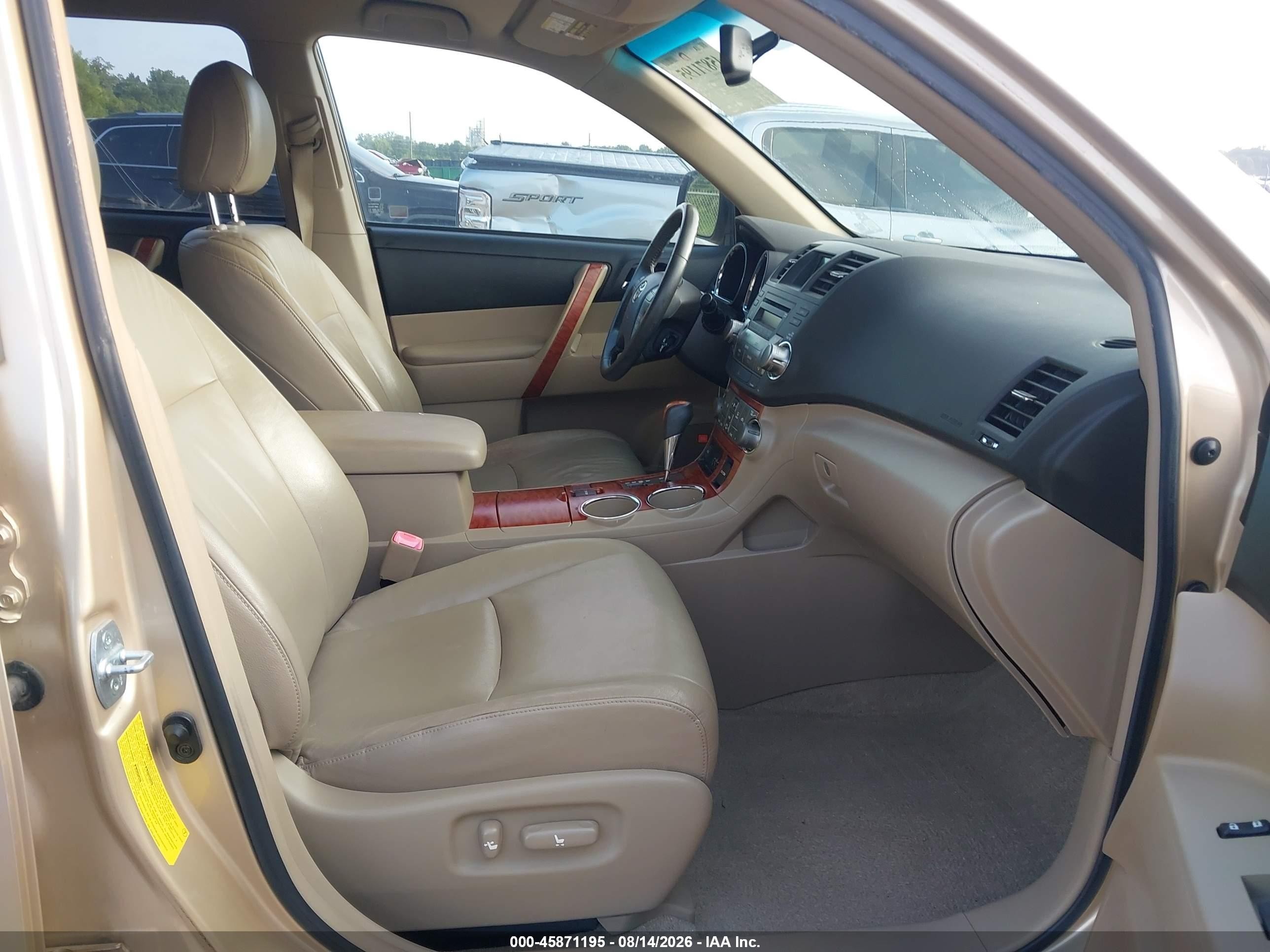 2008 Toyota Highlander Limited Gold vin: JTEDS42A582031264