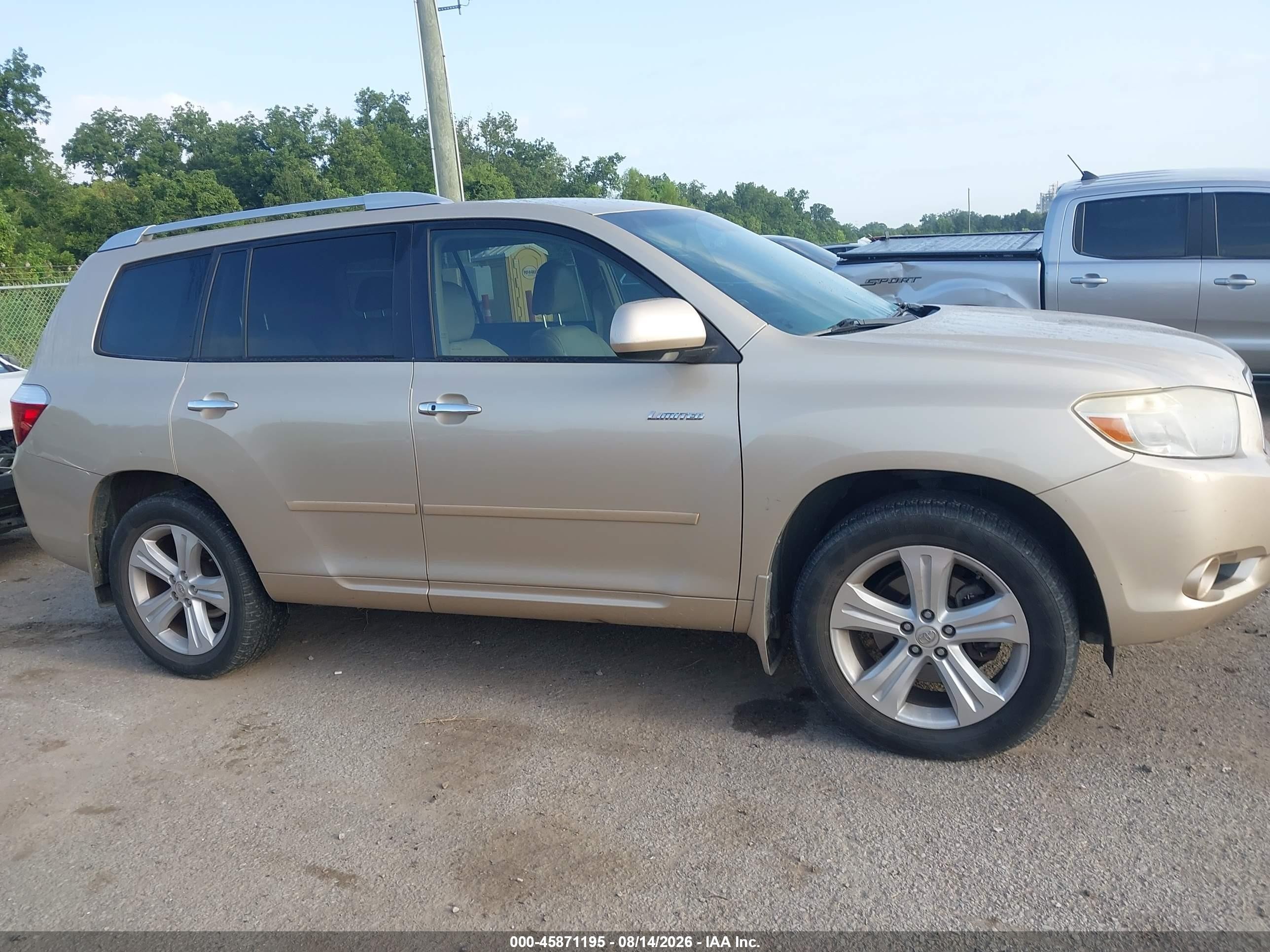 2008 Toyota Highlander Limited Gold vin: JTEDS42A582031264