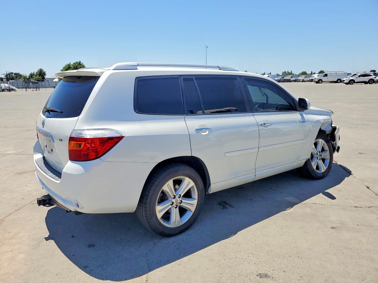 2008 Toyota Highlander Limited White vin: JTEDS42A582048324