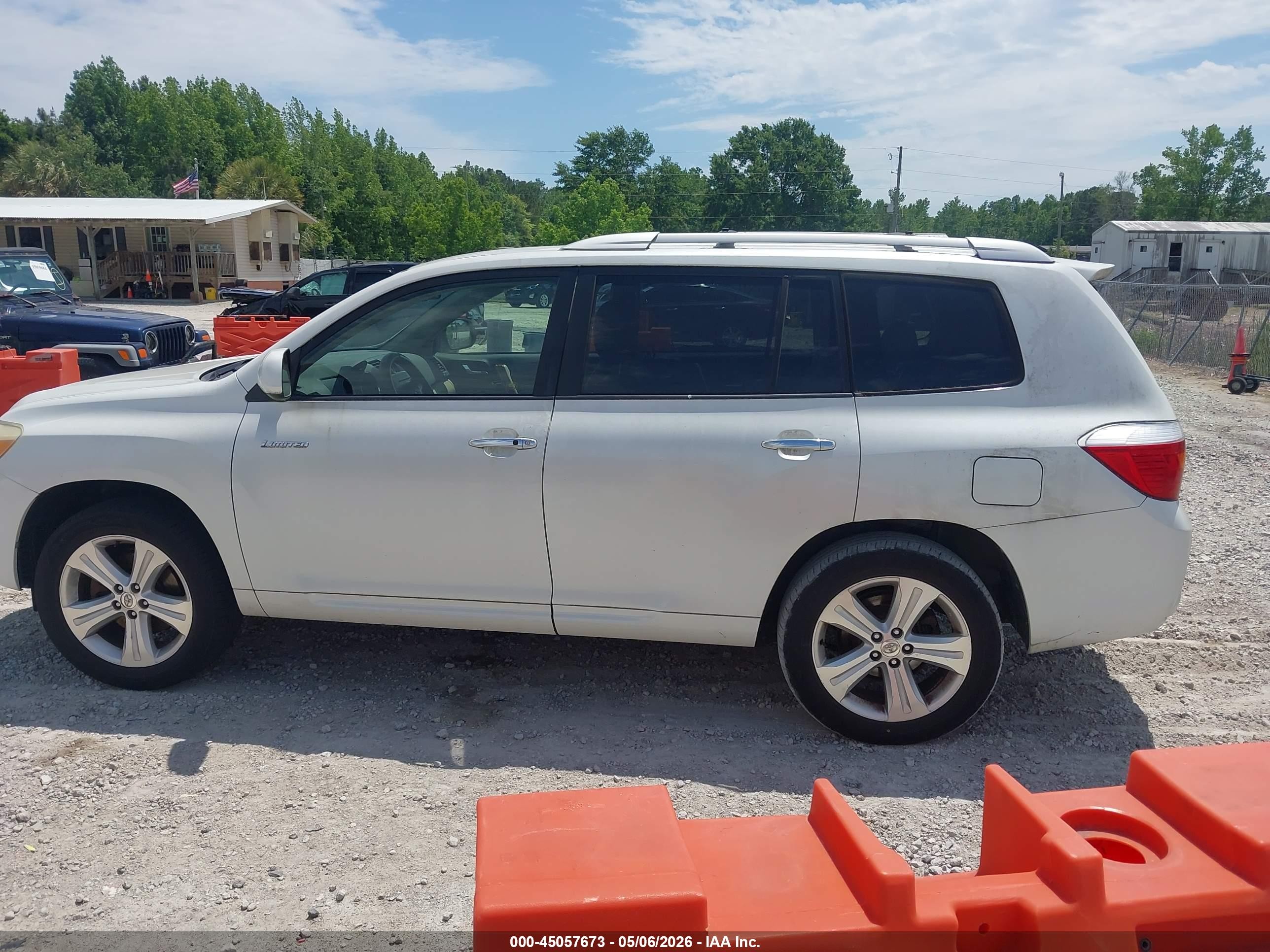 2008 Toyota Highlander Limited Белый vin: JTEDS42A582067519