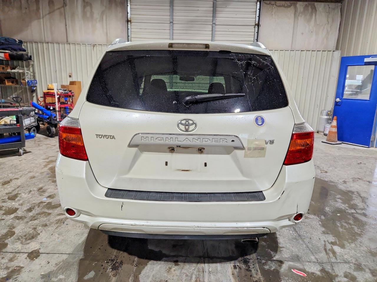 2008 Toyota Highlander Limited White vin: JTEDS42A882023563