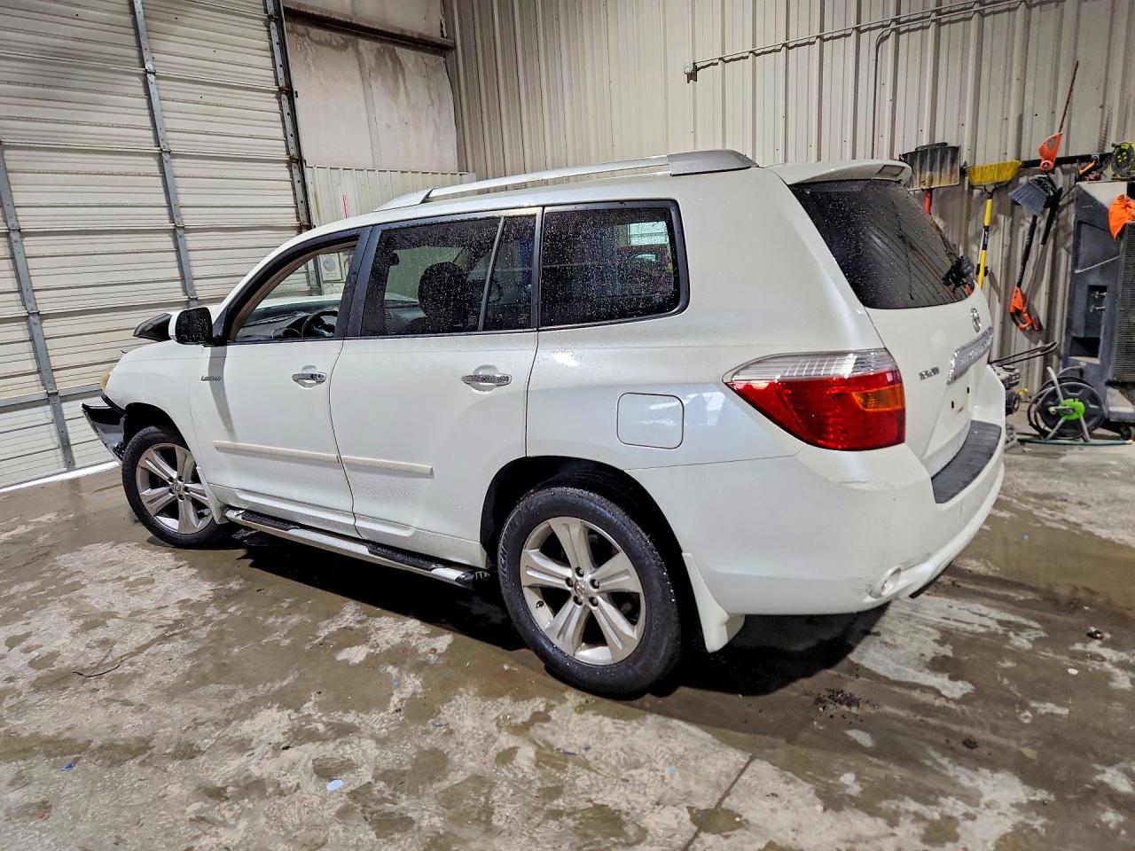 2008 Toyota Highlander Limited White vin: JTEDS42A882023563