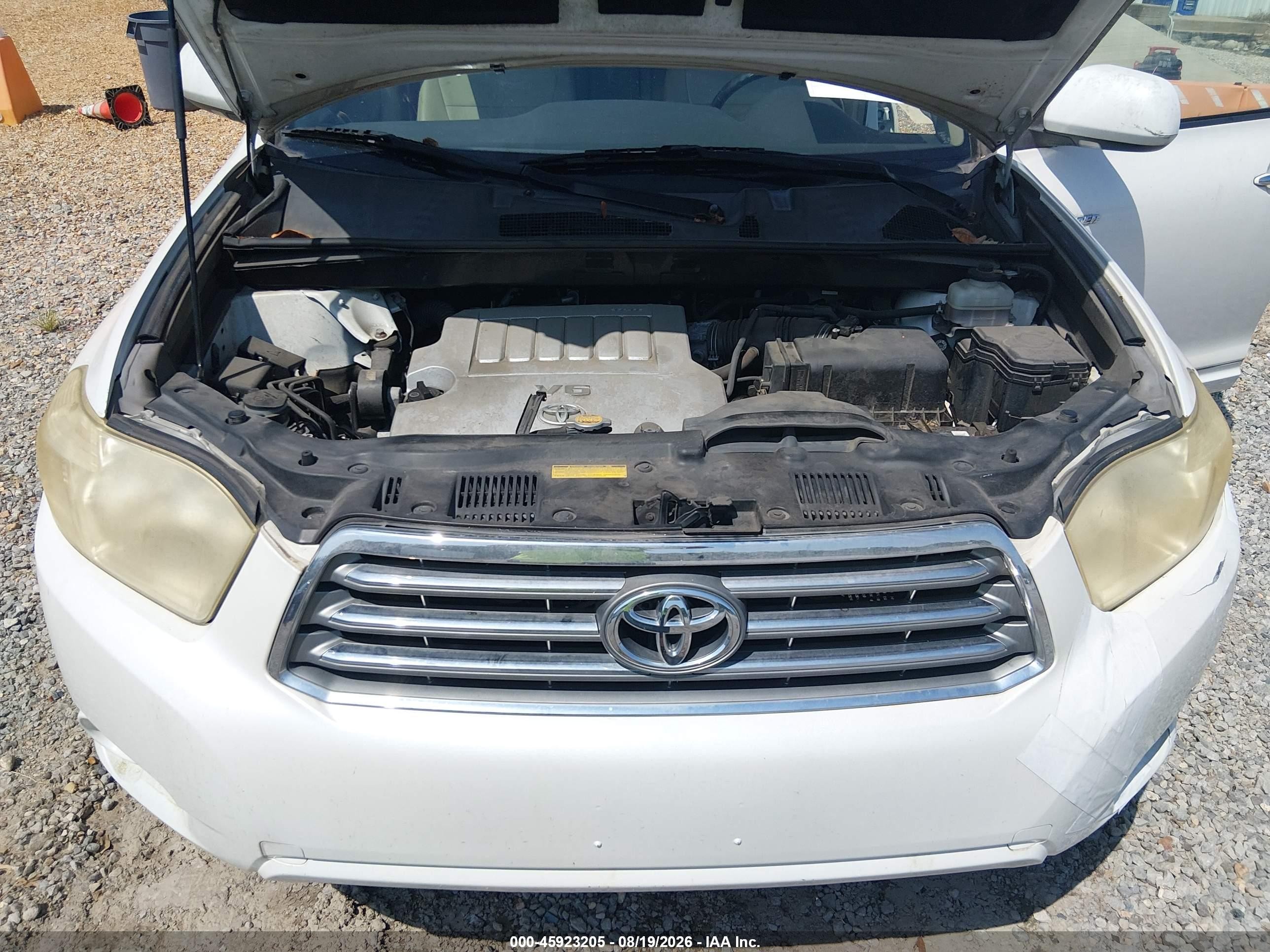 2008 Toyota Highlander Limited White vin: JTEDS42A982064560