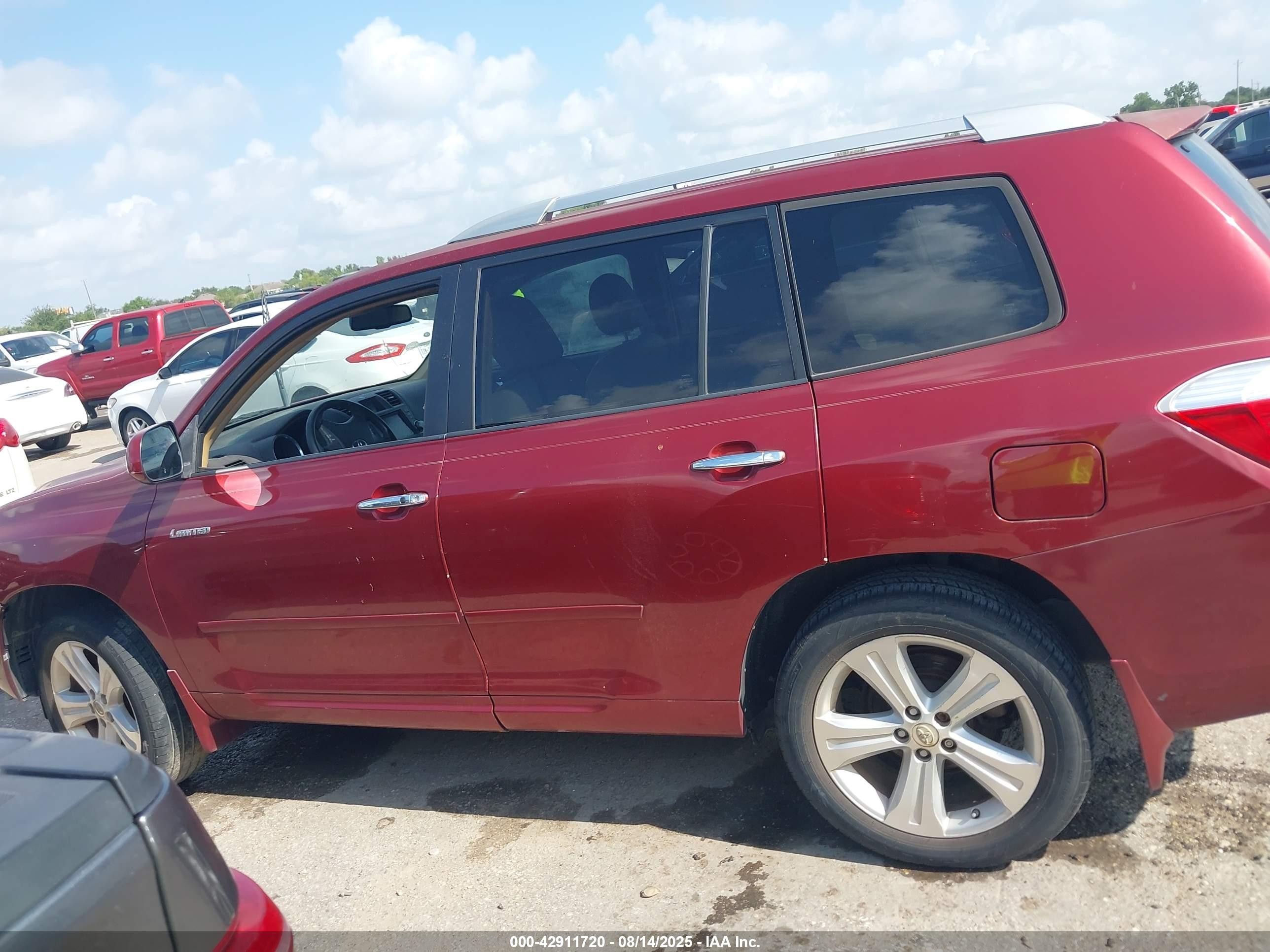 2008 Toyota Highlander Limited Темно-бордовый vin: JTEDS42AX82007283
