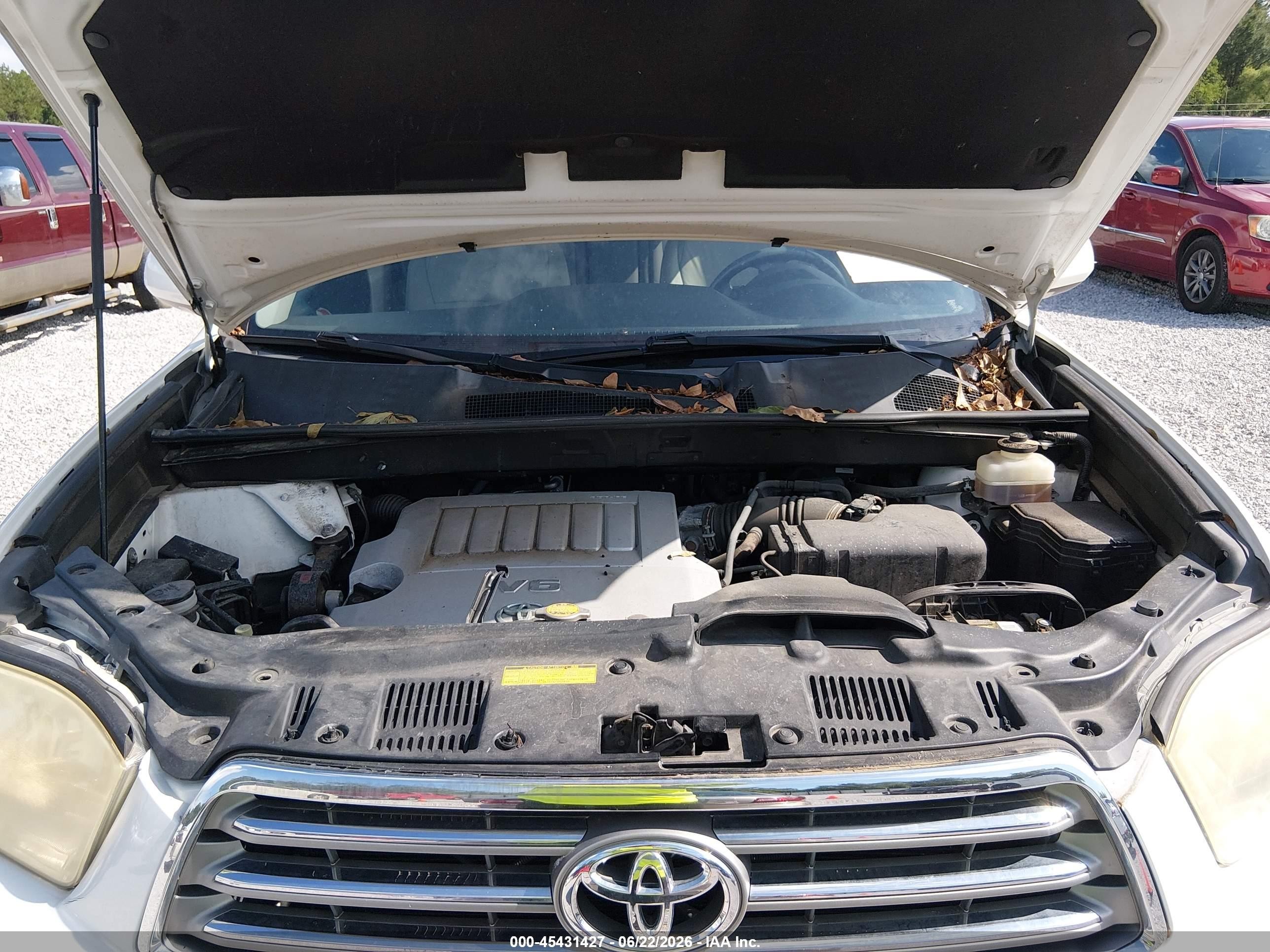 2008 Toyota Highlander Limited White vin: JTEDS42AX82035228