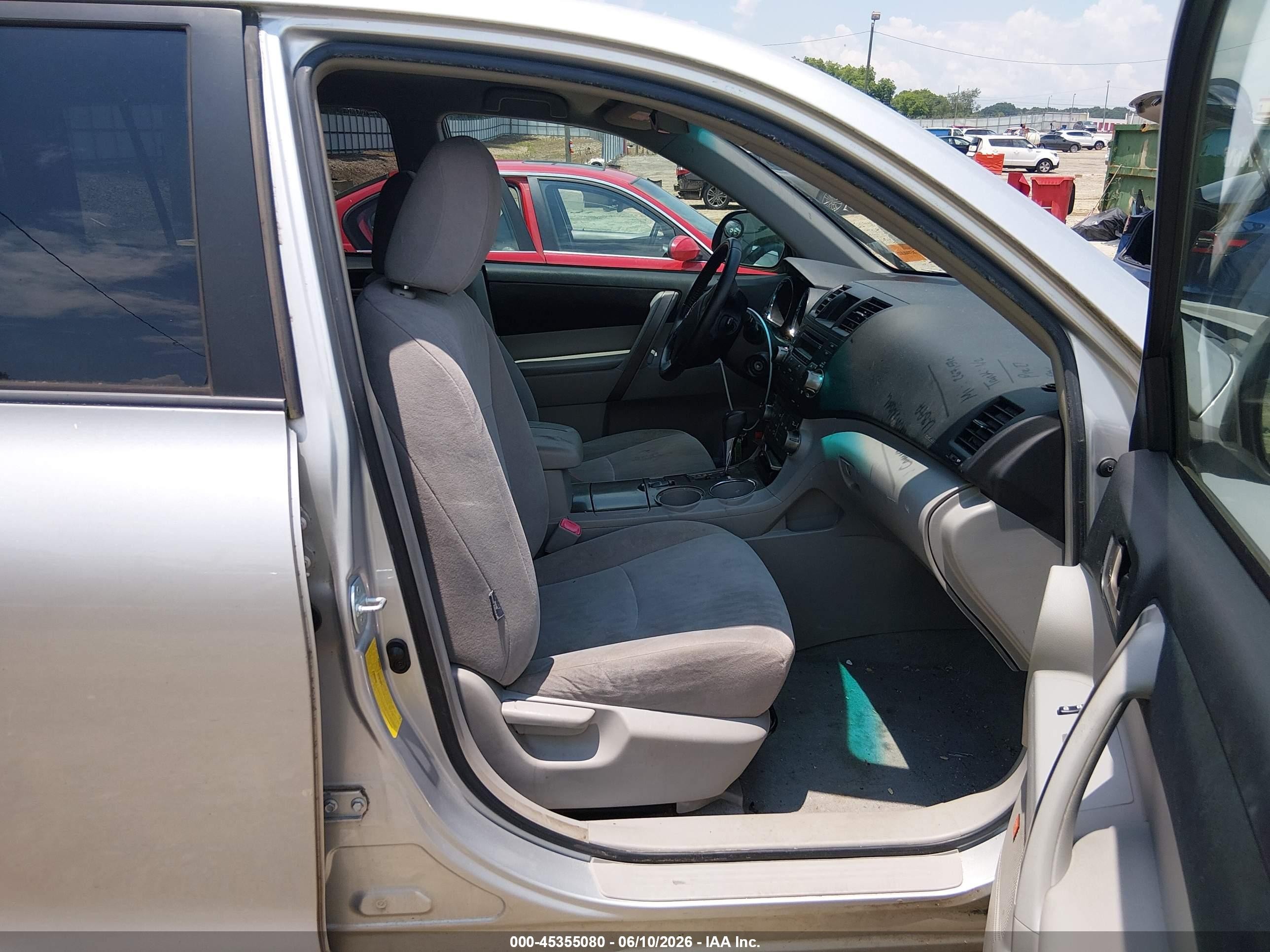 2008 Toyota Highlander Sport Silver vin: JTEDS43A082028772