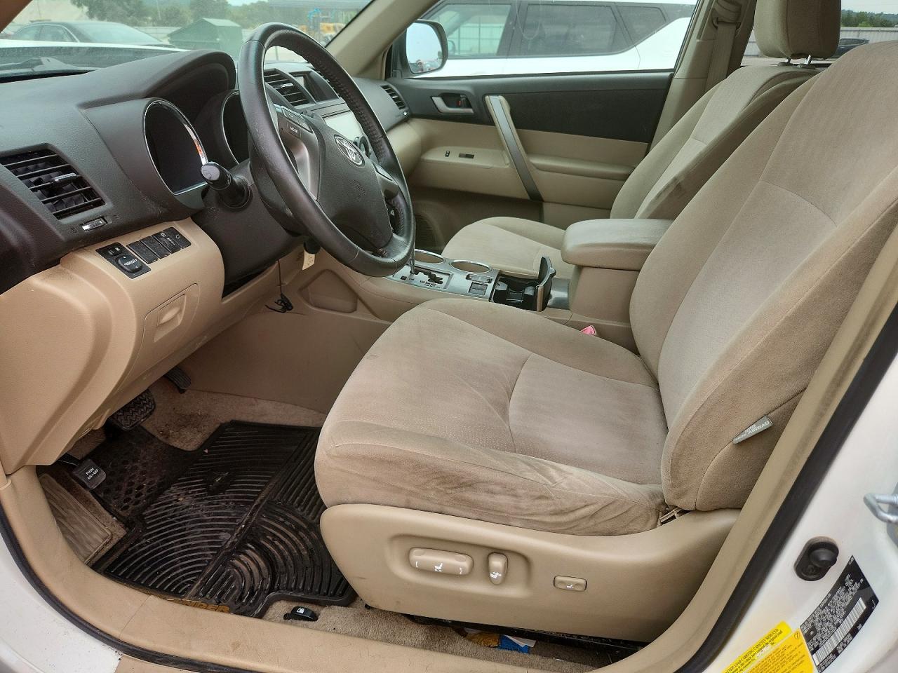 2009 Toyota Highlander Sport White vin: JTEDS43A092074006