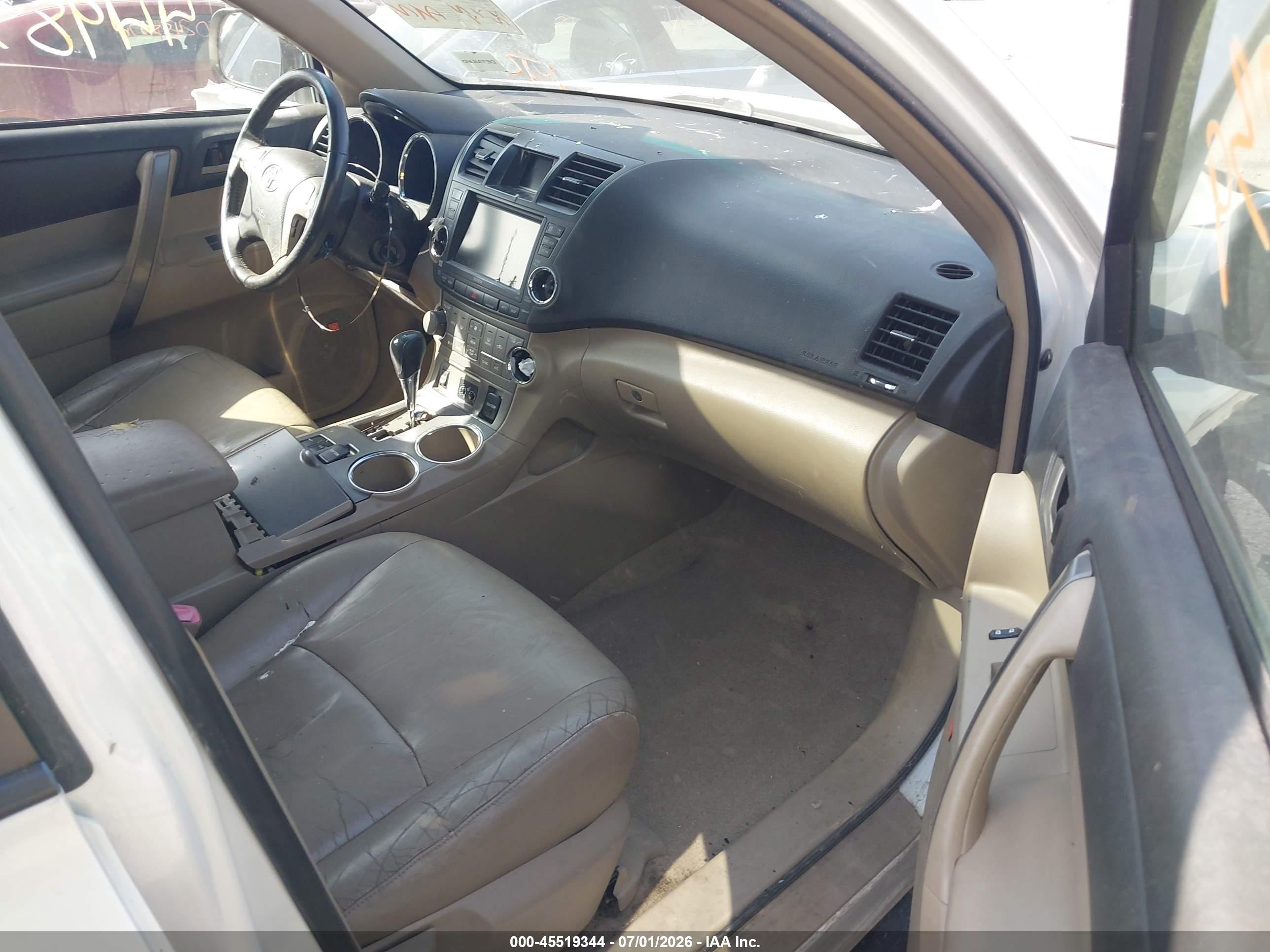 2008 Toyota Highlander Sport White vin: JTEDS43A182005310