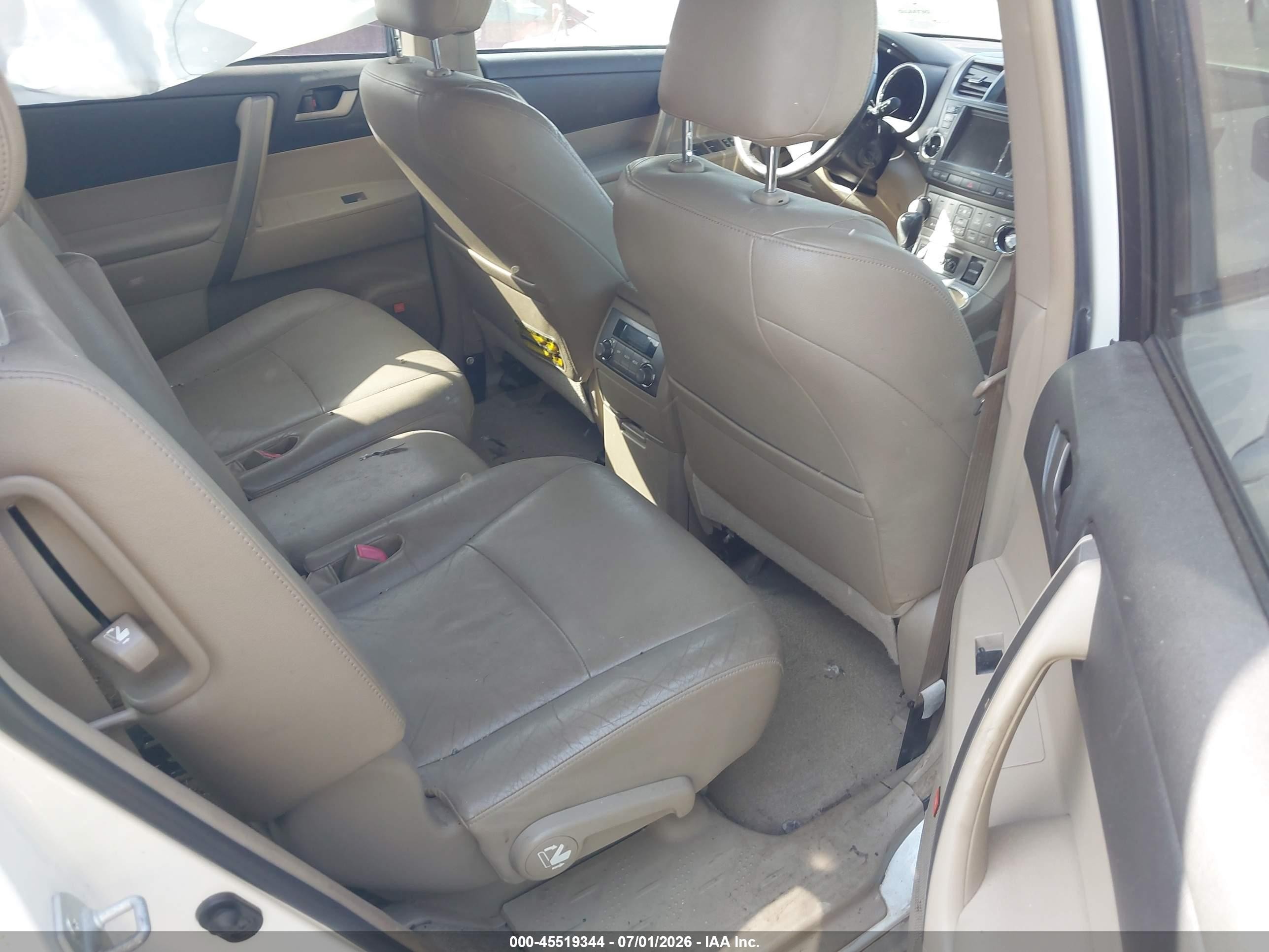 2008 Toyota Highlander Sport White vin: JTEDS43A182005310
