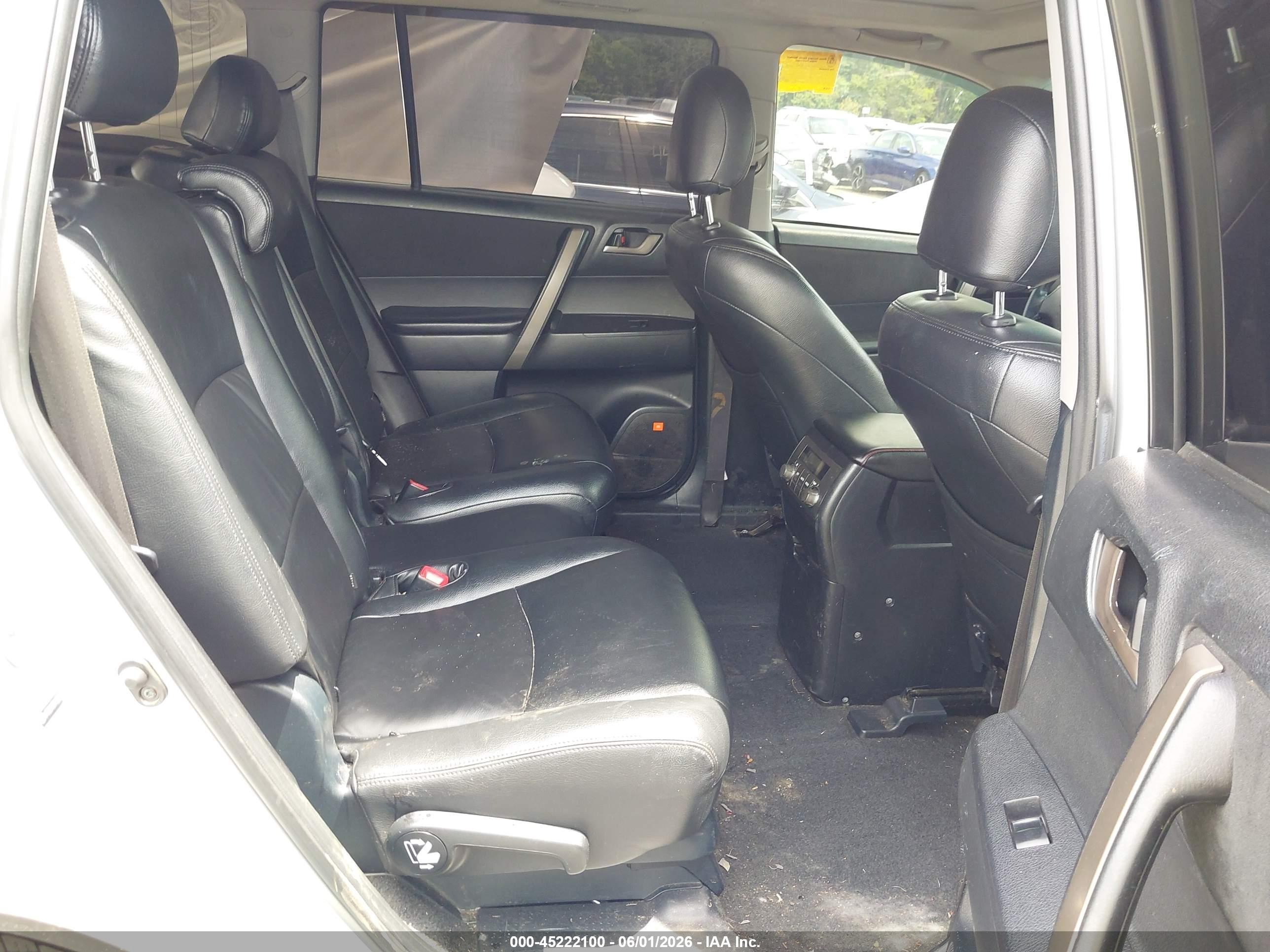 2008 Toyota Highlander Sport Silver vin: JTEDS43A182020096