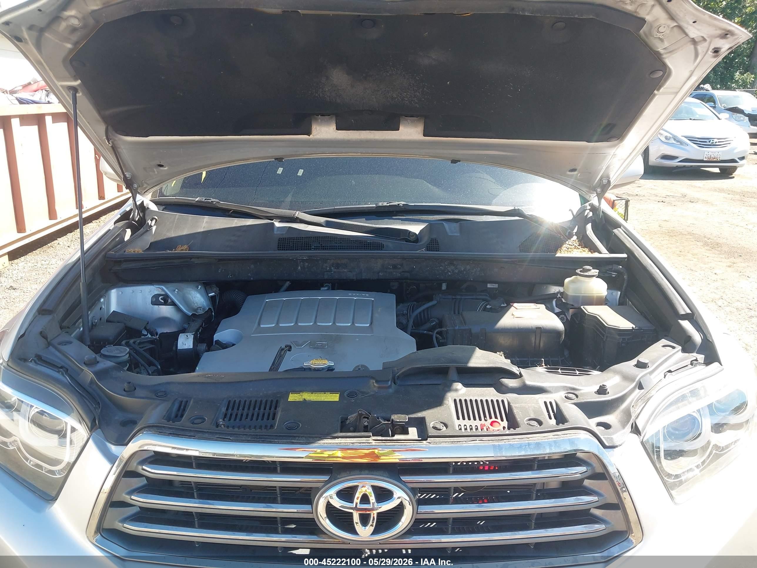 2008 Toyota Highlander Sport Silver vin: JTEDS43A182020096