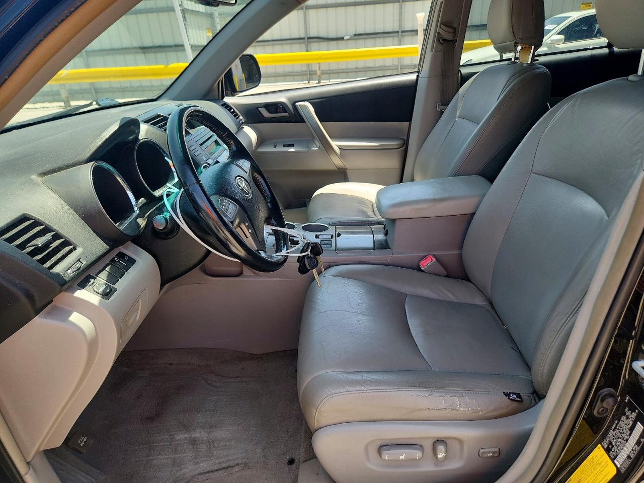 2008 Toyota Highlander Sport Black vin: JTEDS43A382051009