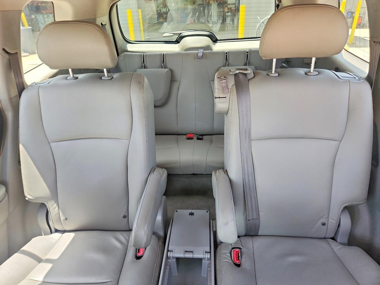 2008 Toyota Highlander Sport Black vin: JTEDS43A382051009