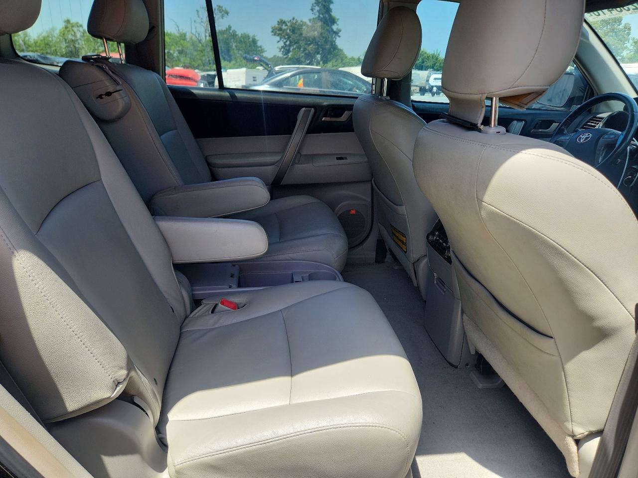 2008 Toyota Highlander Sport Black vin: JTEDS43A382051009