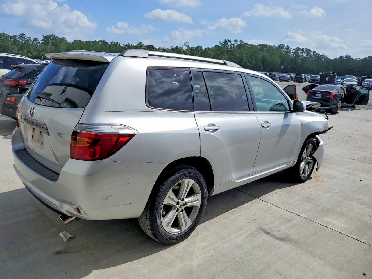 2008 Toyota Highlander Sport Silver vin: JTEDS43A482005091