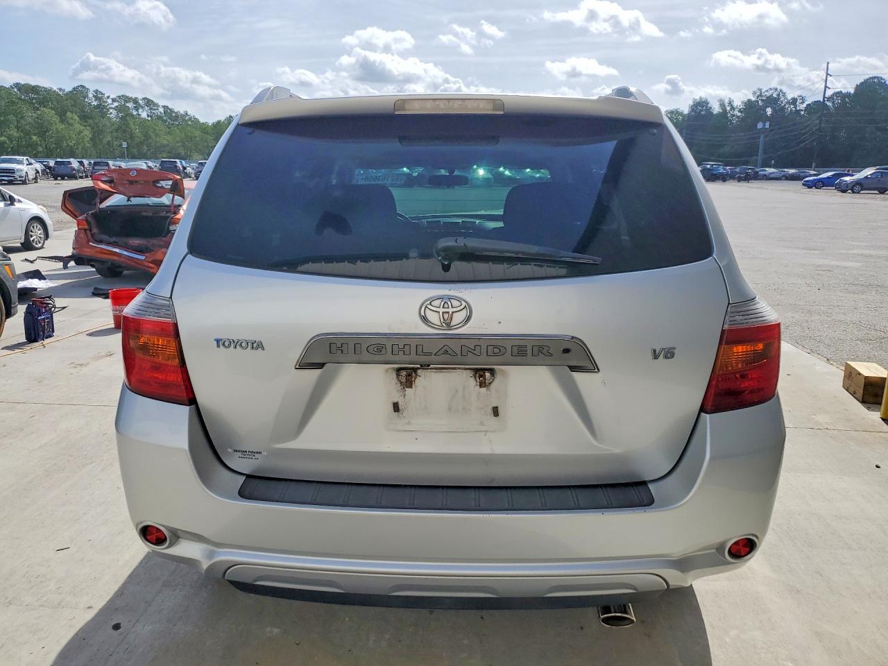 2008 Toyota Highlander Sport Silver vin: JTEDS43A482005091
