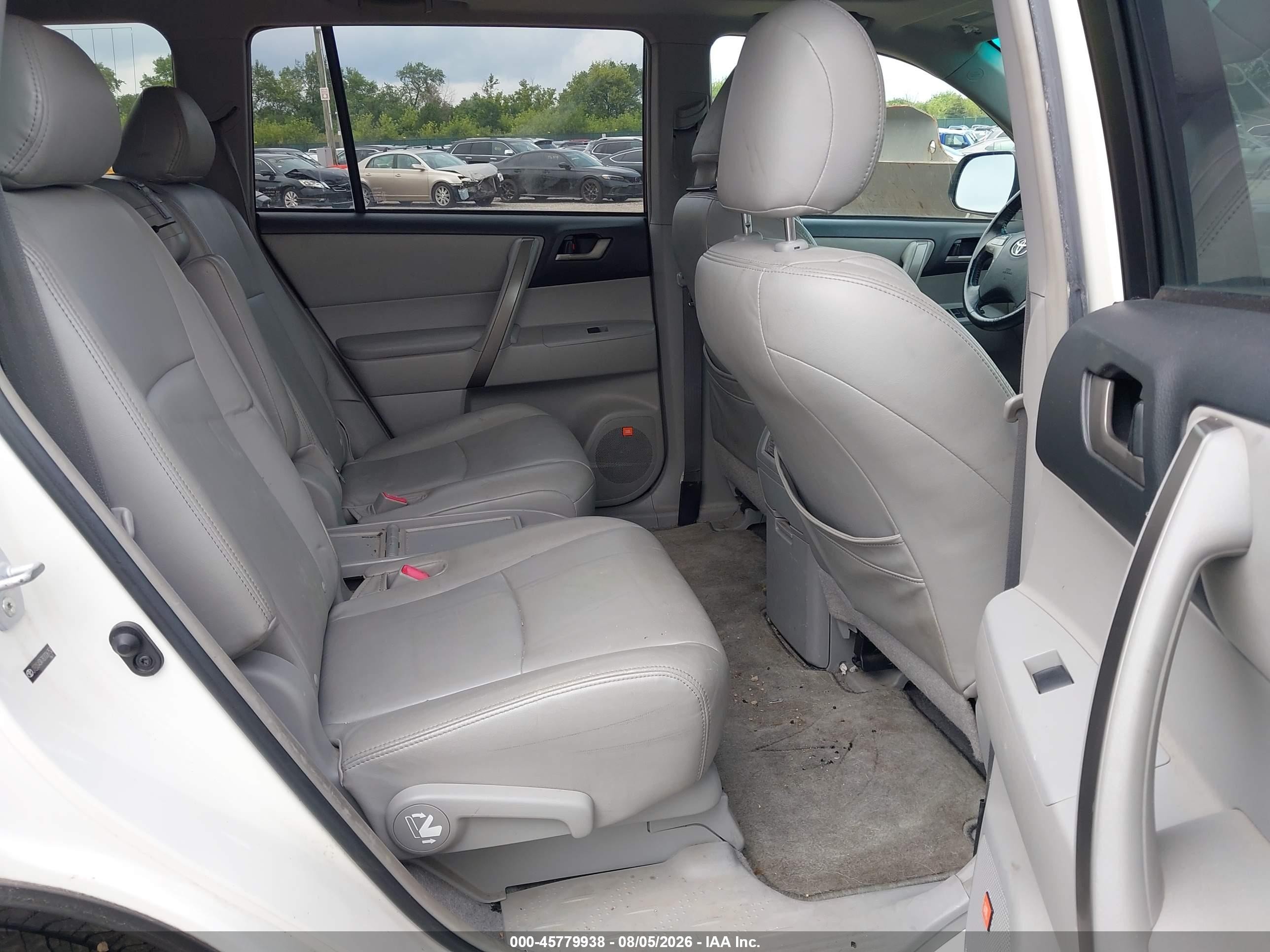 2008 Toyota Highlander Sport White vin: JTEDS43A782006753