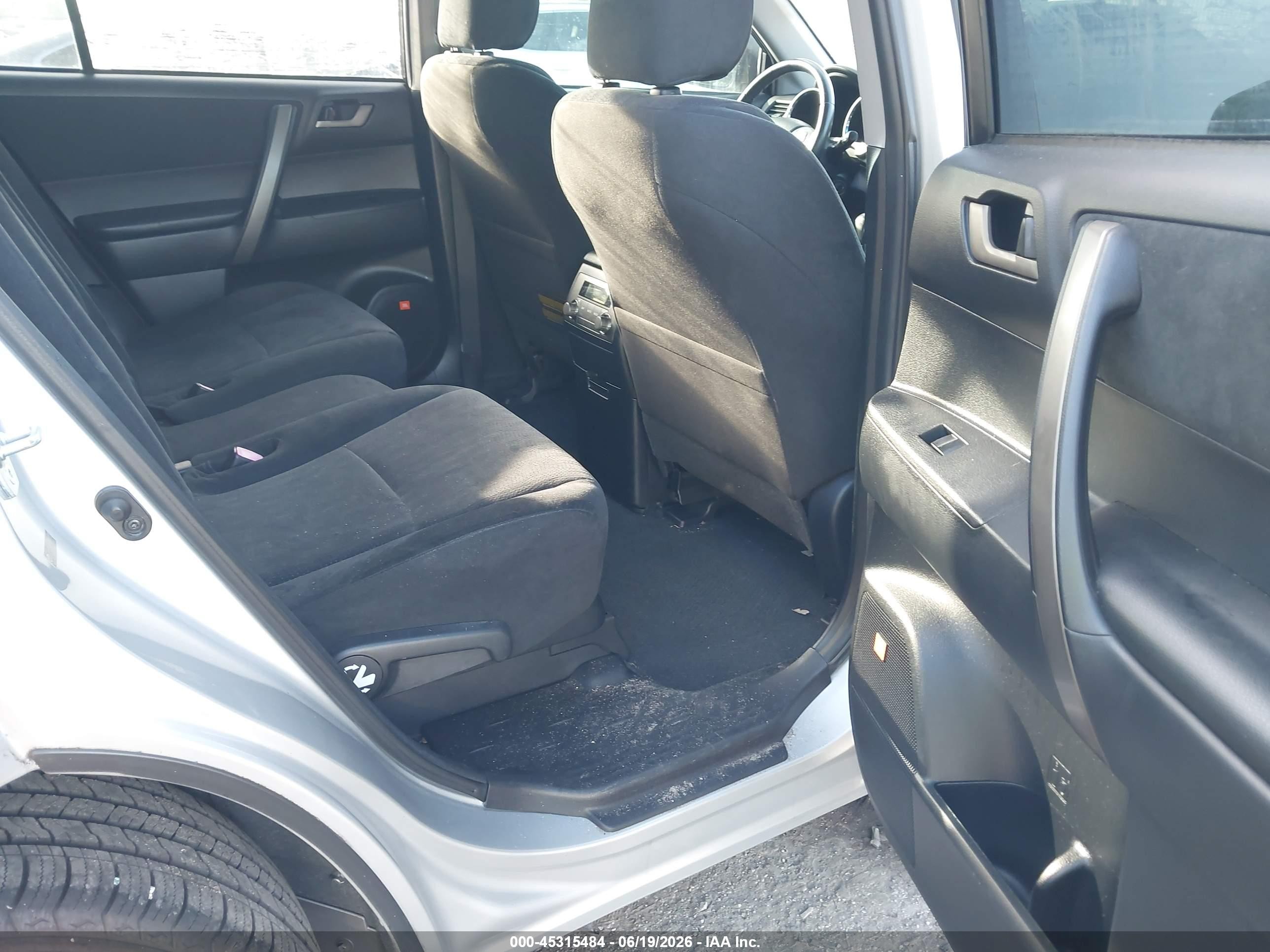 2008 Toyota Highlander Sport Silver vin: JTEDS43A882049773