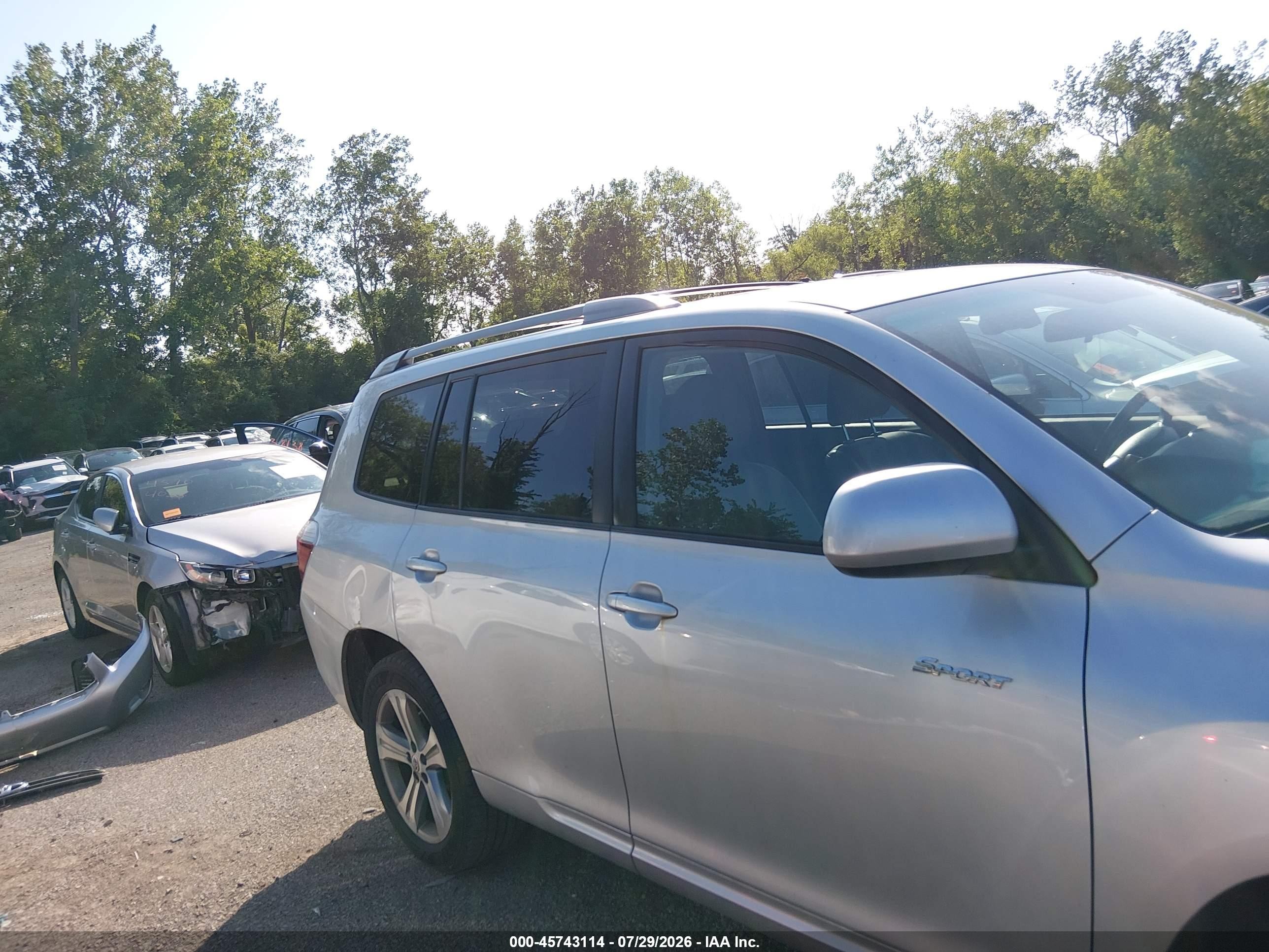 2009 Toyota Highlander Sport Silver vin: JTEDS43A992073713