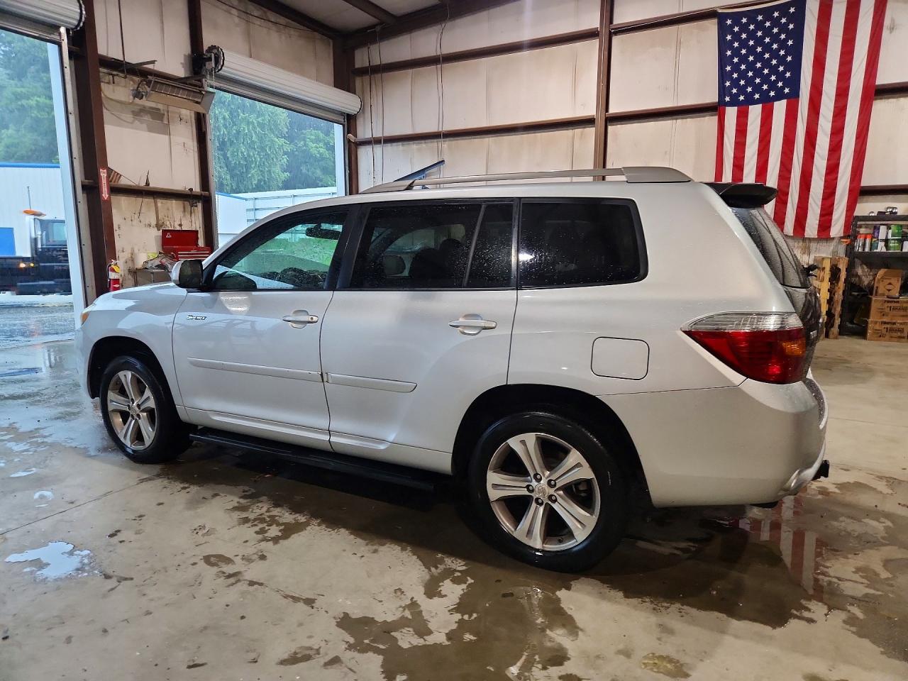2008 Toyota Highlander Sport Silver vin: JTEDS43AX82010389