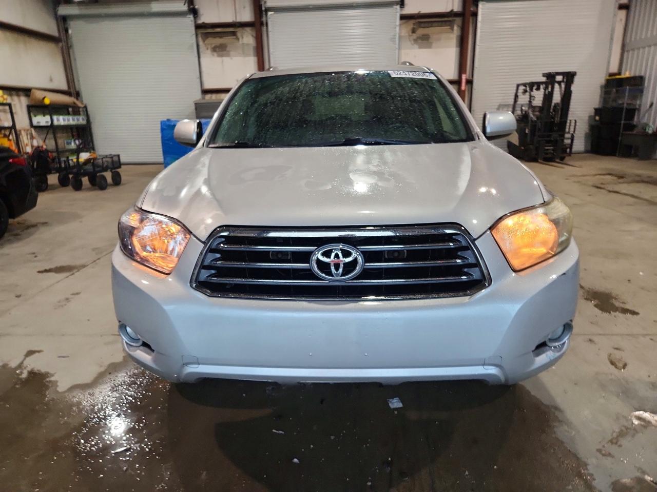 2008 Toyota Highlander Sport Silver vin: JTEDS43AX82010389