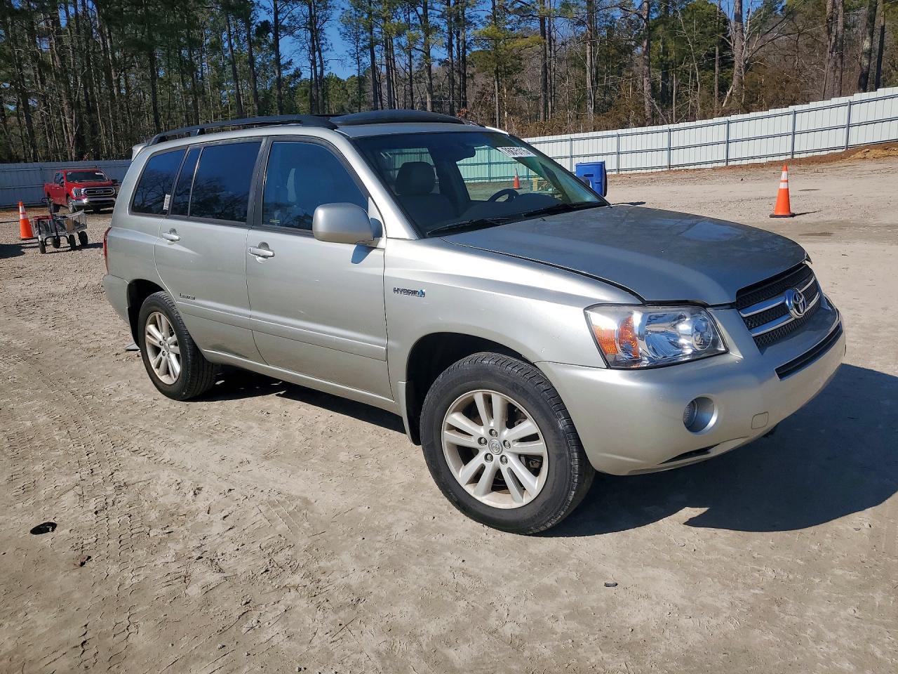 2006 Toyota Highlander Hybrid Gold vin: JTEDW21A160009135
