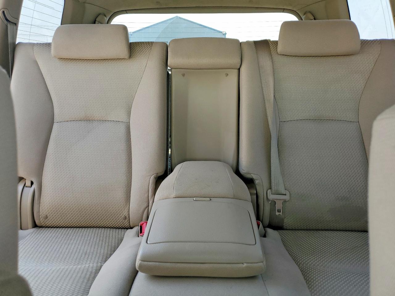 2006 Toyota Highlander Hybrid White vin: JTEDW21A160010852