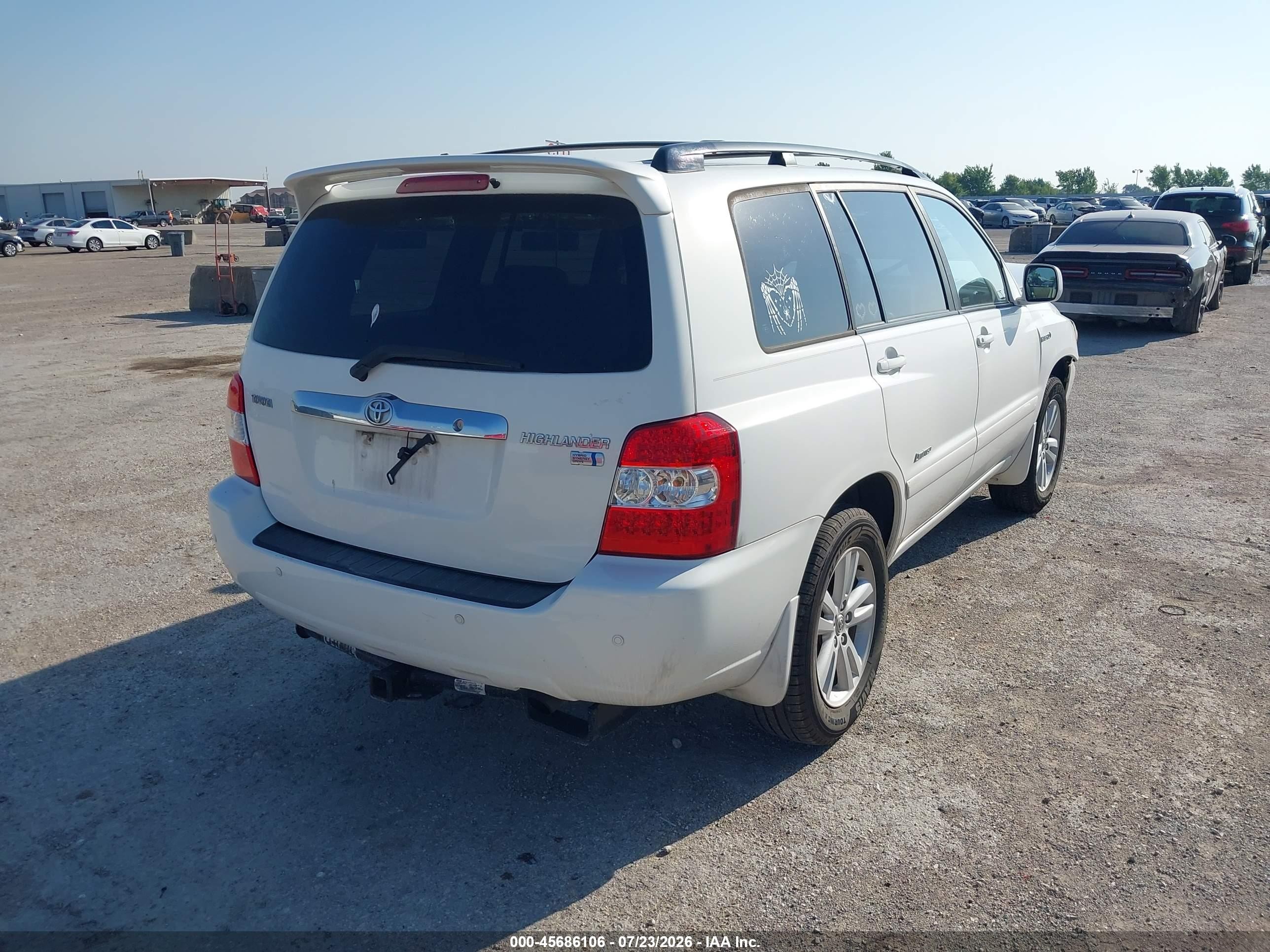 2007 Toyota Highlander Hybrid Limited W/3rd Row White vin: JTEDW21A170021786