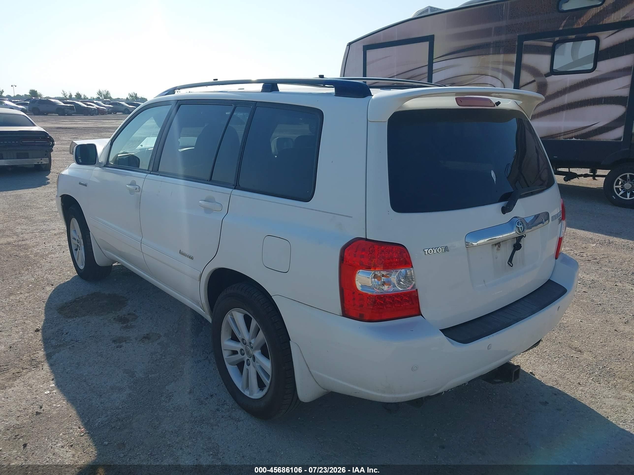 2007 Toyota Highlander Hybrid Limited W/3rd Row White vin: JTEDW21A170021786