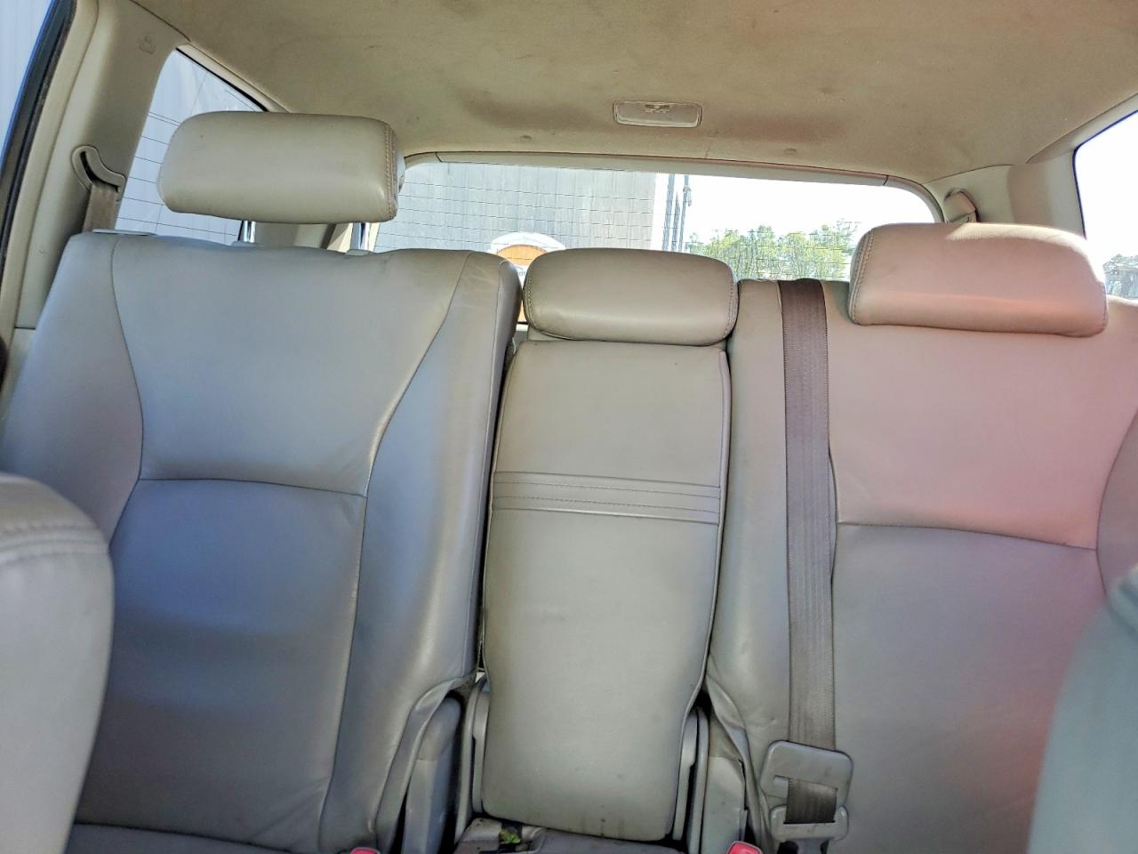 2006 Toyota Highlander Hybrid White vin: JTEDW21A560010174