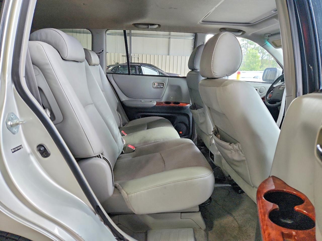 2006 Toyota Highlander Hybrid Cream vin: JTEDW21A860007639