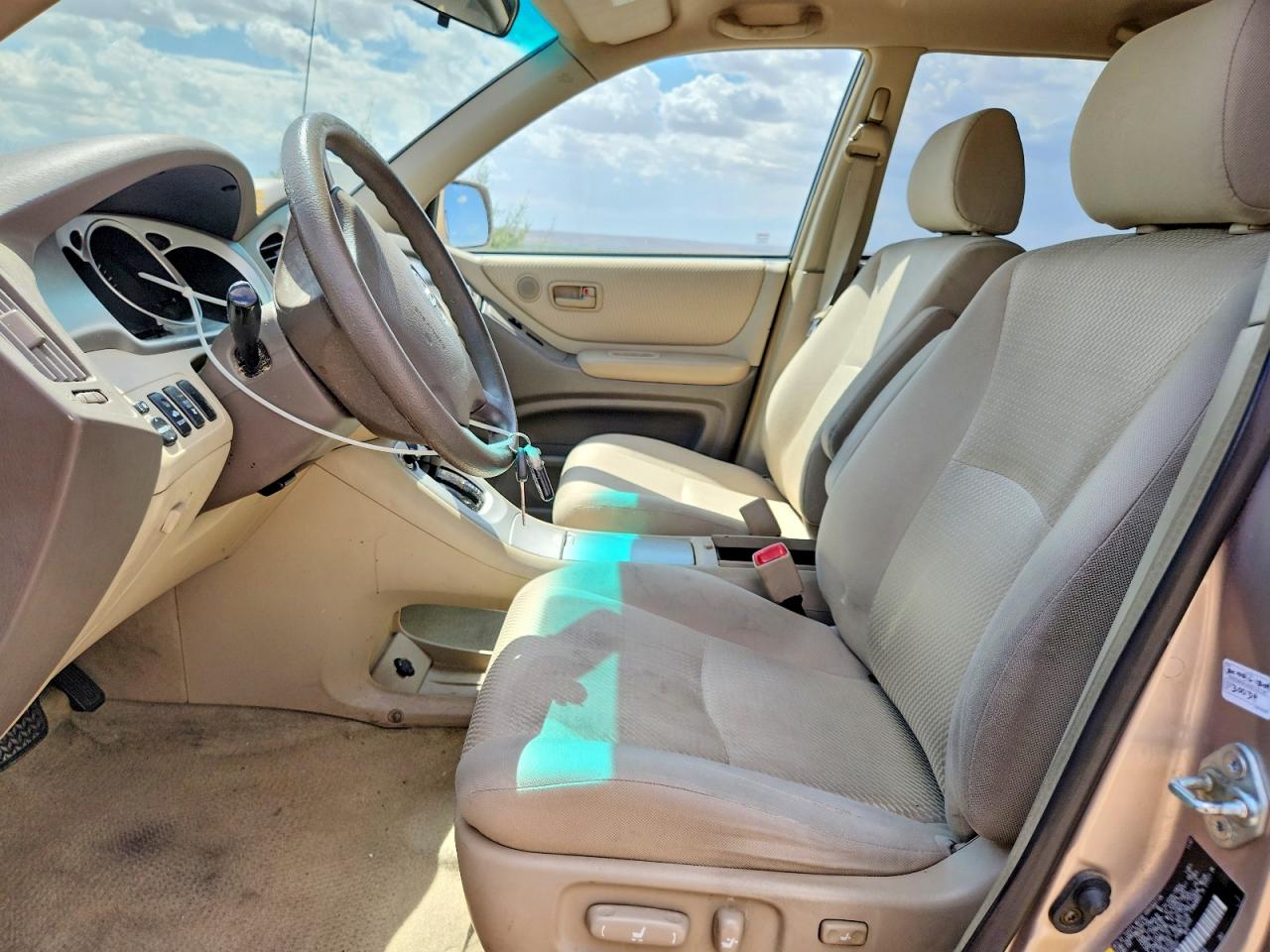 2004 Toyota Highlander Base Gold vin: JTEEP21A040016222