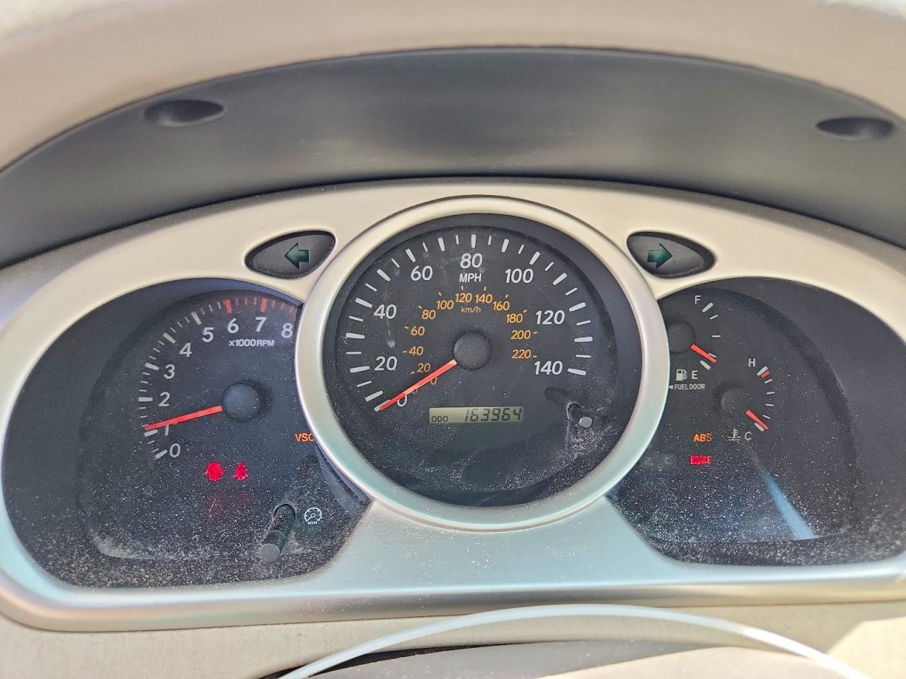 2004 Toyota Highlander Base Gold vin: JTEEP21A040016222