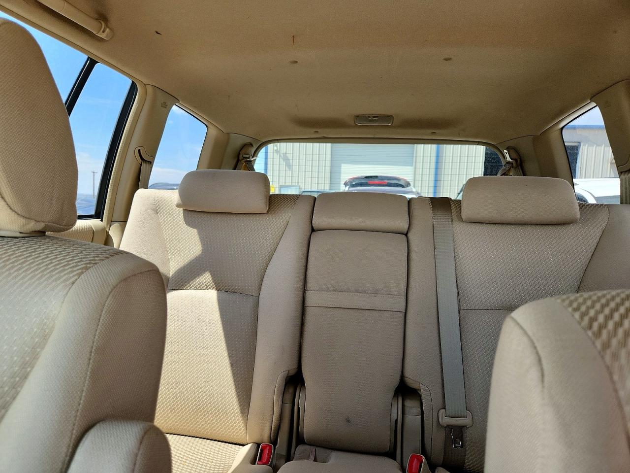 2004 Toyota Highlander Base Gold vin: JTEEP21A040016222