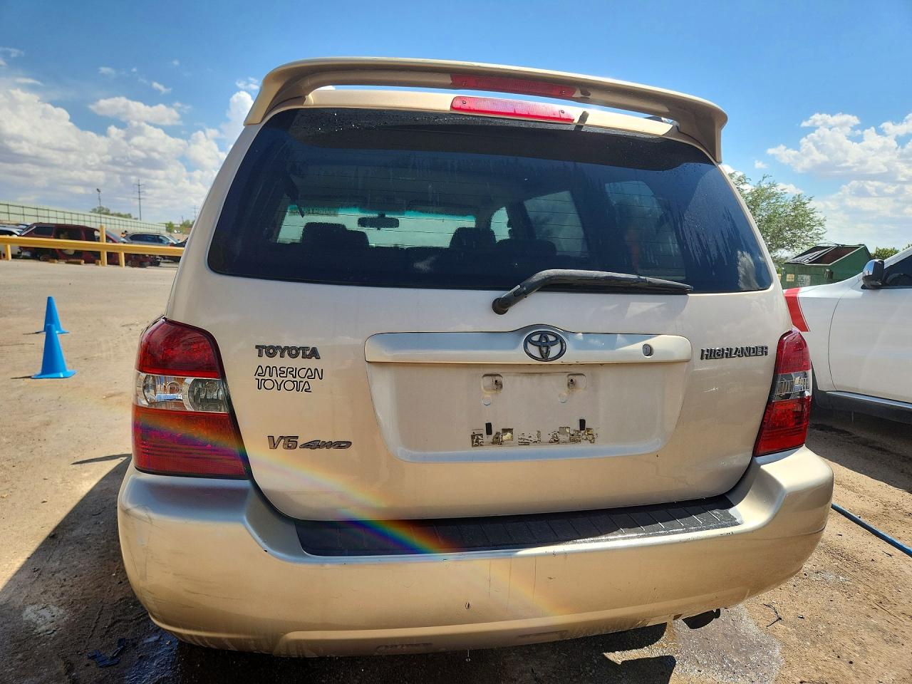 2004 Toyota Highlander Base Gold vin: JTEEP21A040016222