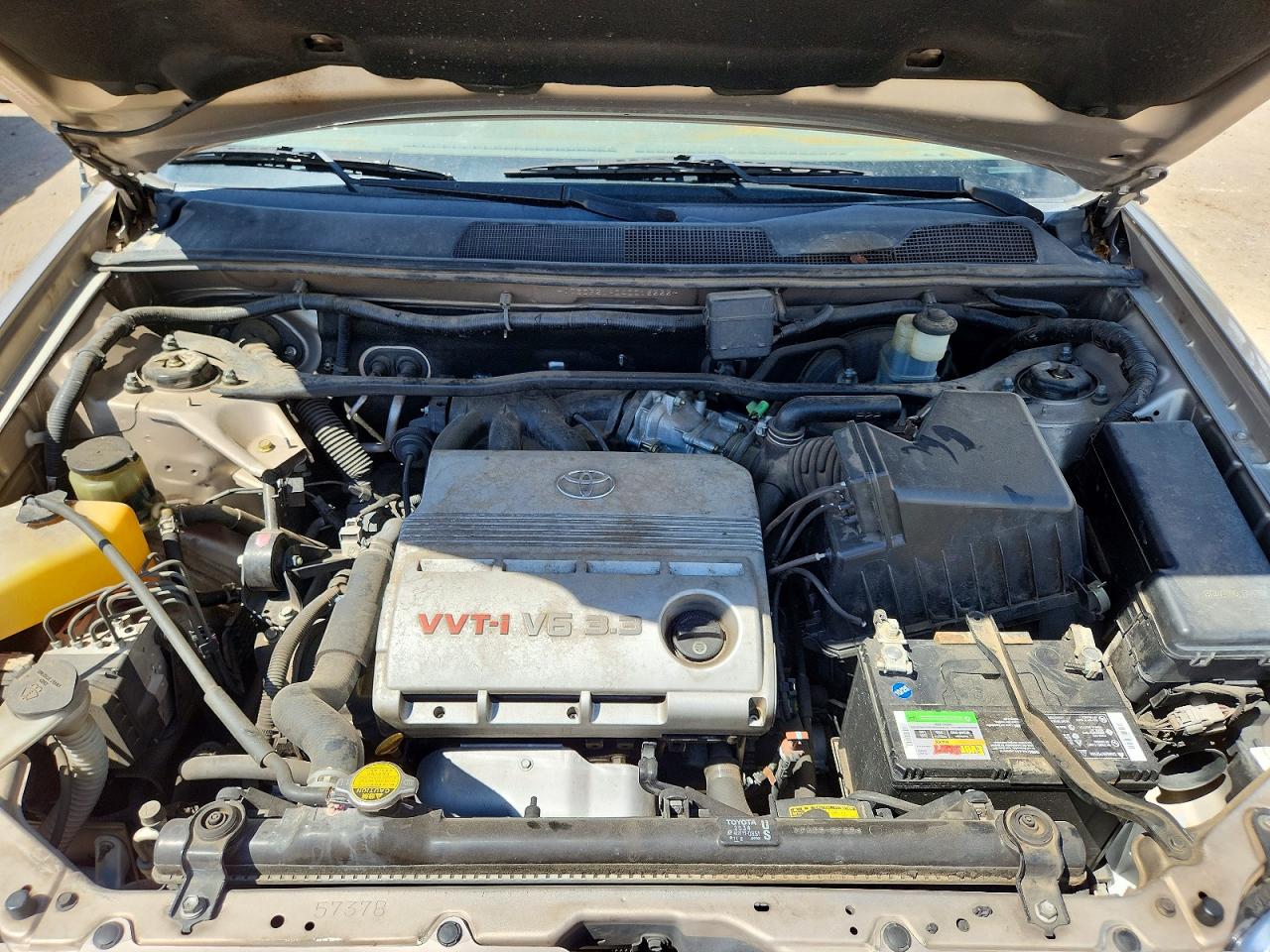 2004 Toyota Highlander Base Gold vin: JTEEP21A040016222