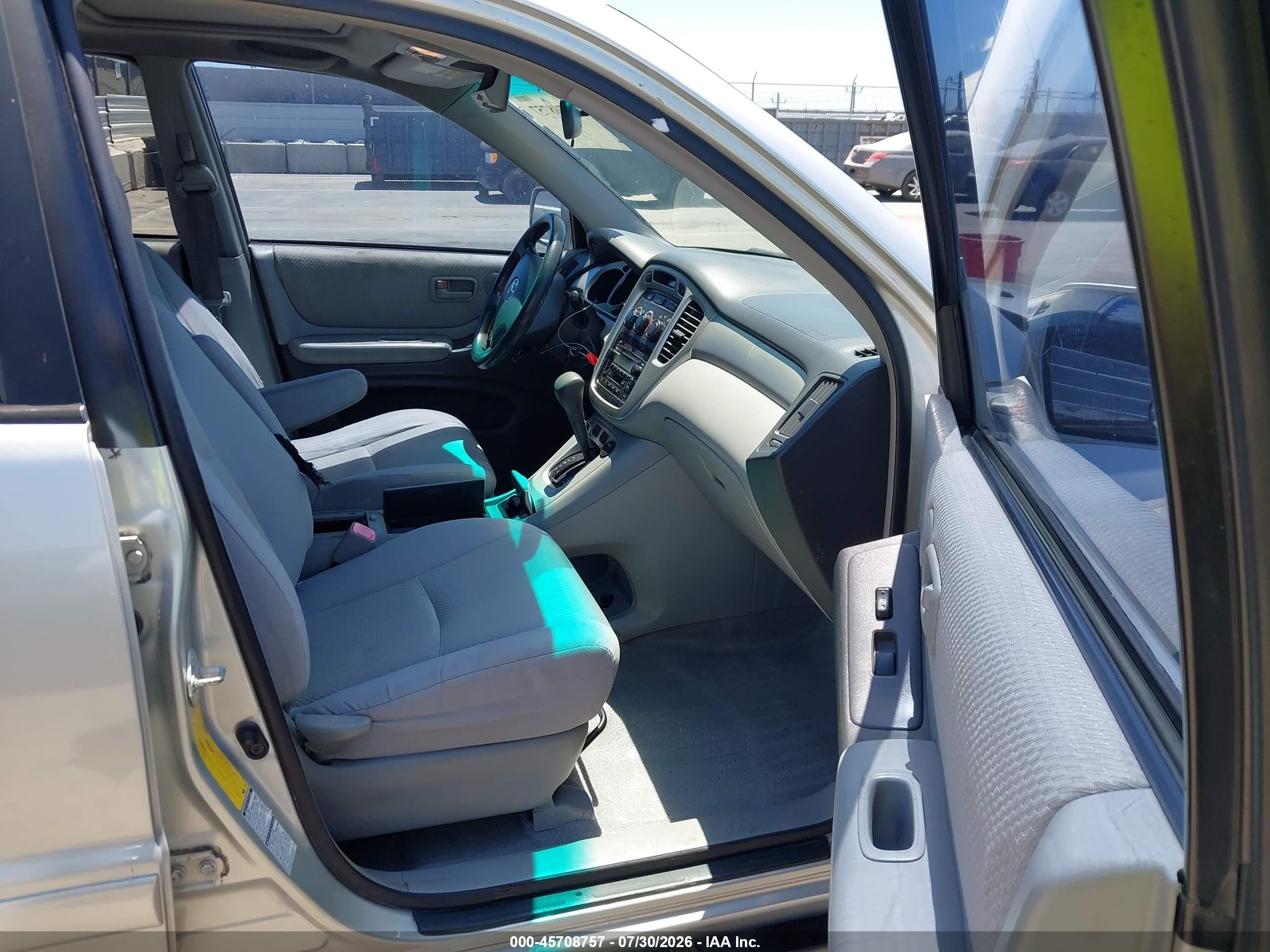 2004 Toyota Highlander V6 Silver vin: JTEEP21A040049916