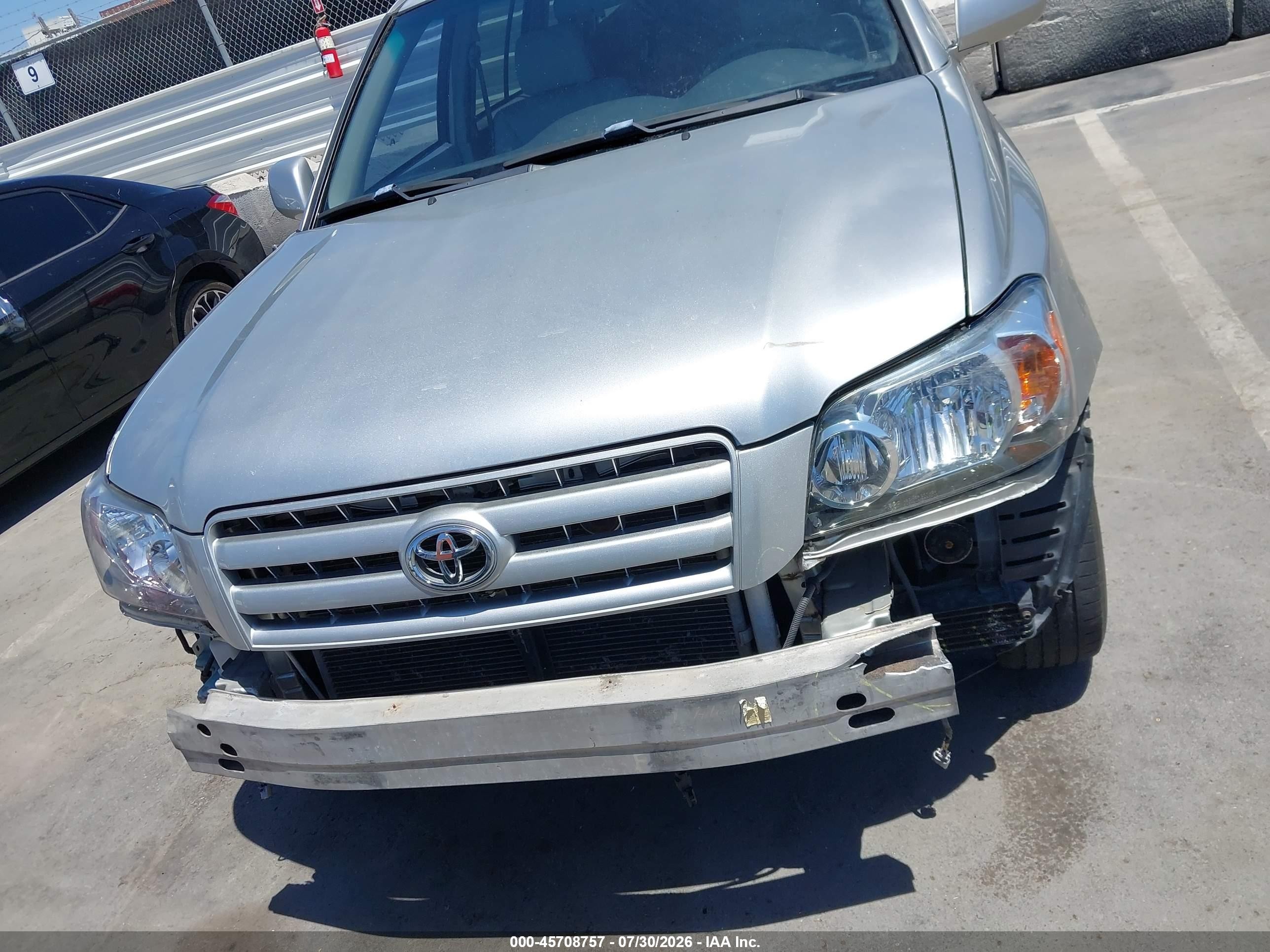 2004 Toyota Highlander V6 Silver vin: JTEEP21A040049916