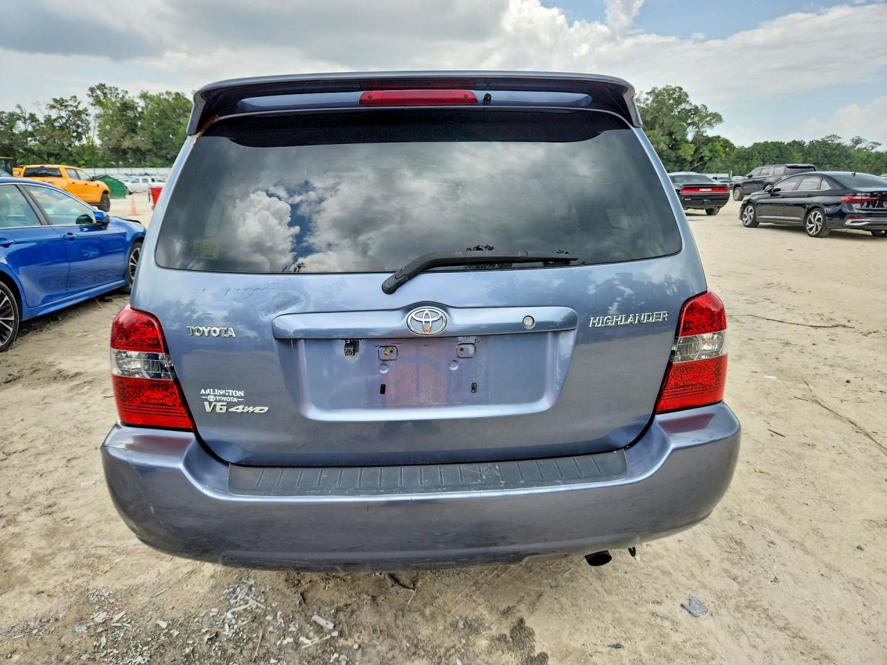 2004 Toyota Highlander Base Teal vin: JTEEP21A040053545