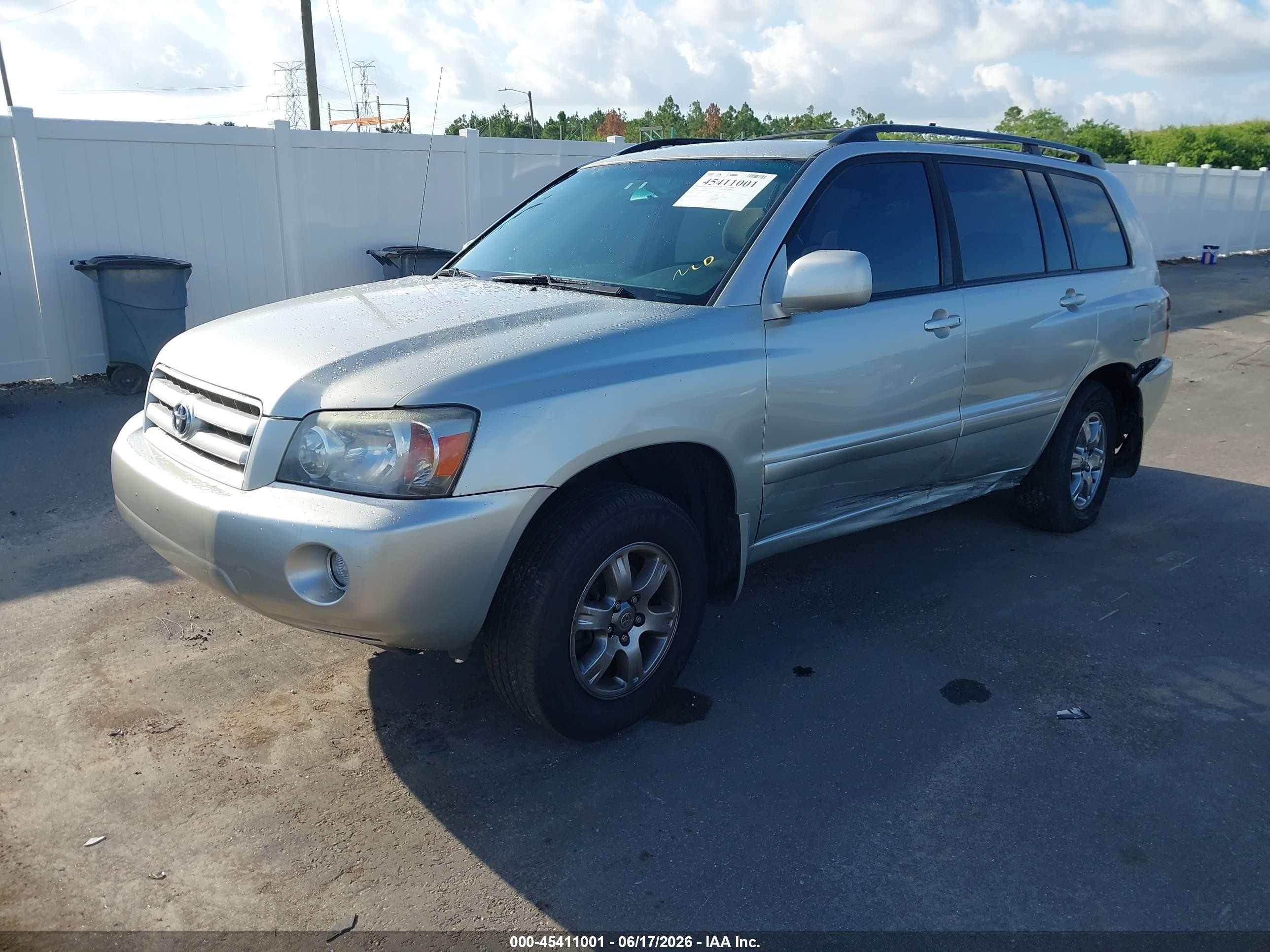 2005 Toyota Highlander V6 Silver vin: JTEEP21A050115432