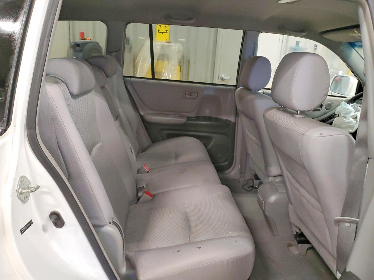 2007 Toyota Highlander Base Белый vin: JTEEP21A070189310