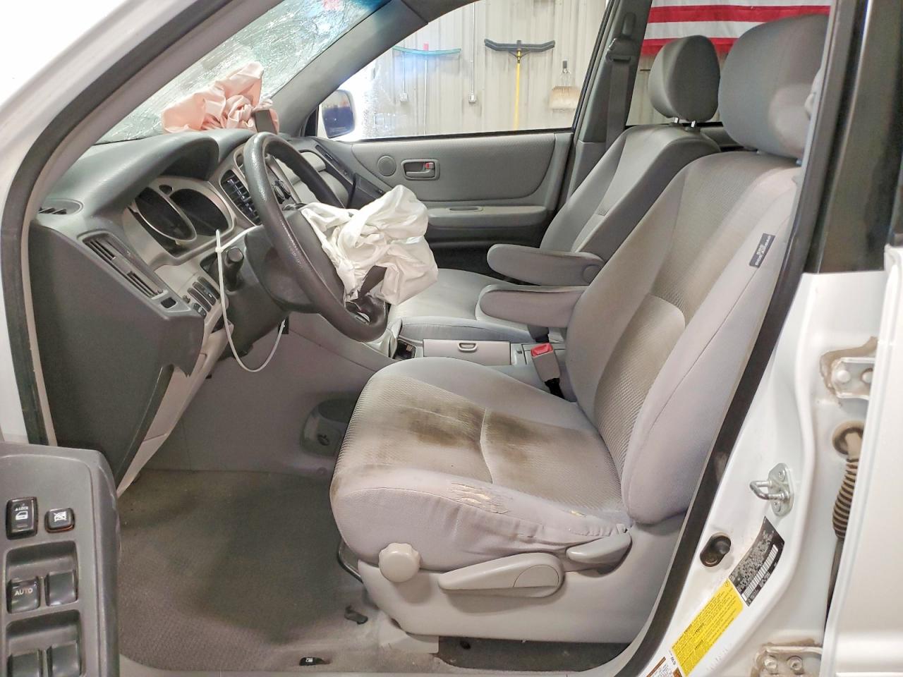 2007 Toyota Highlander Base Белый vin: JTEEP21A070189310