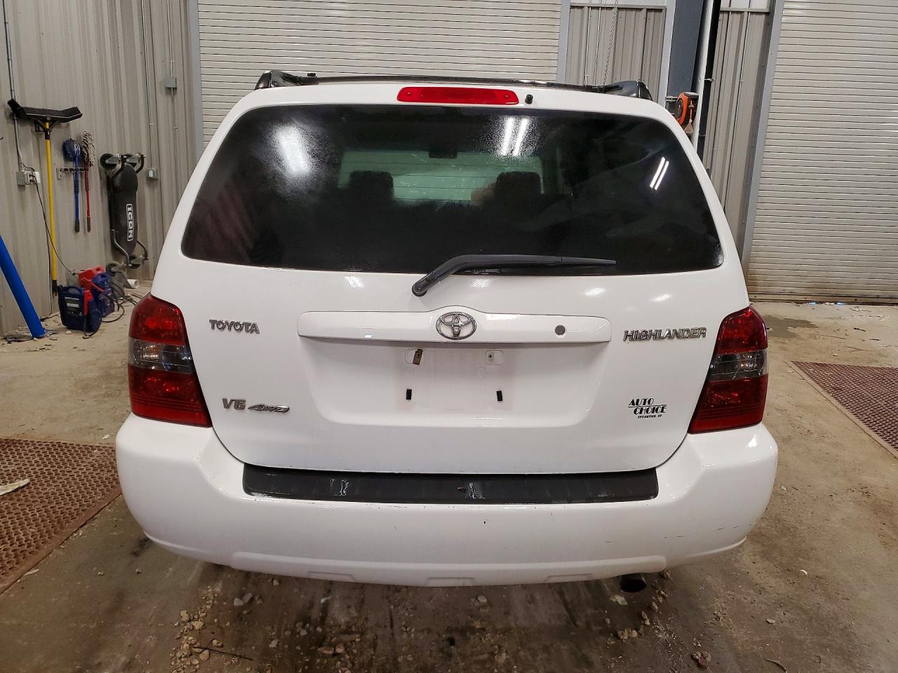 2007 Toyota Highlander Base Белый vin: JTEEP21A070189310