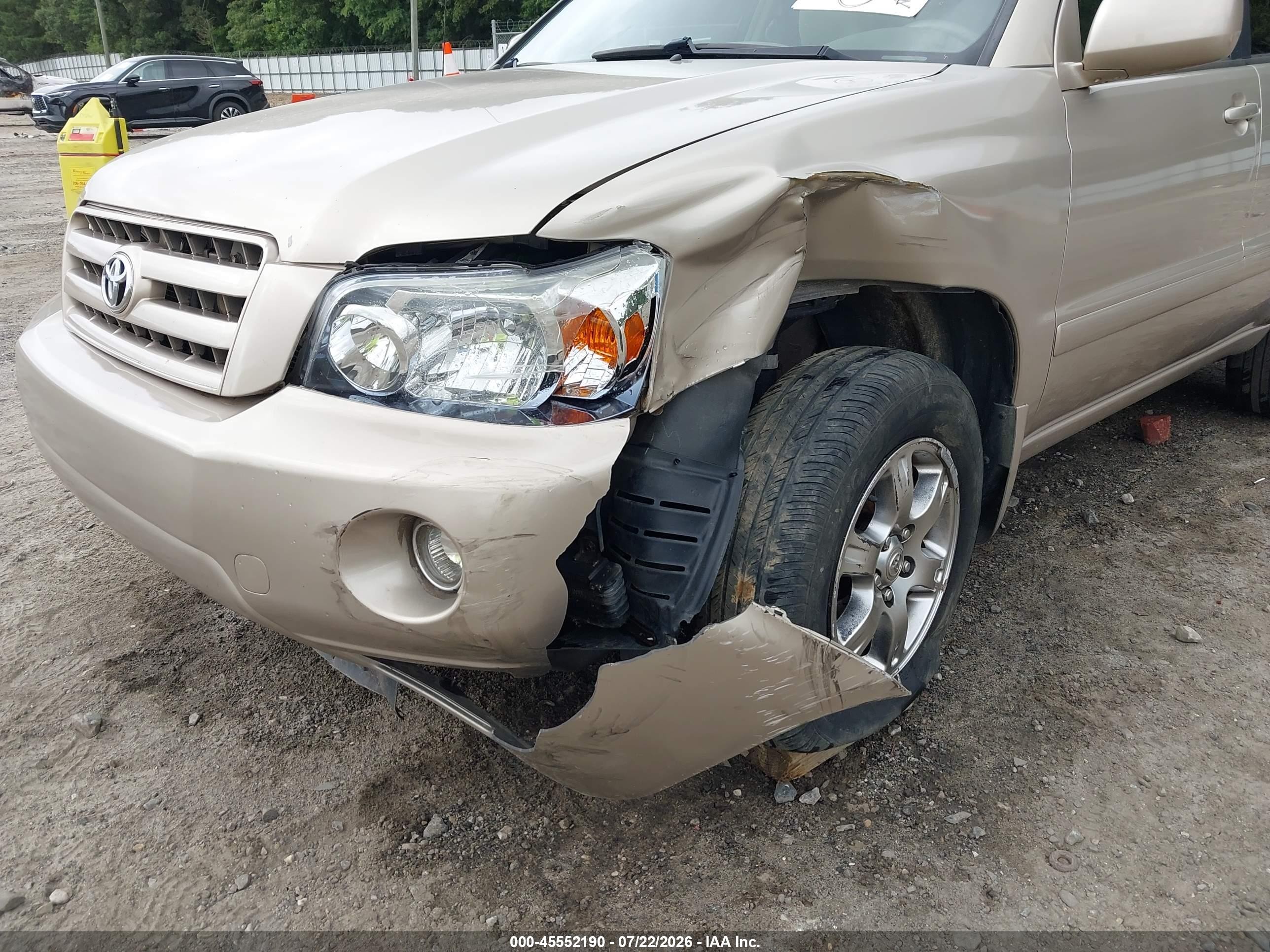 2004 Toyota Highlander V6 Gold vin: JTEEP21A140054316
