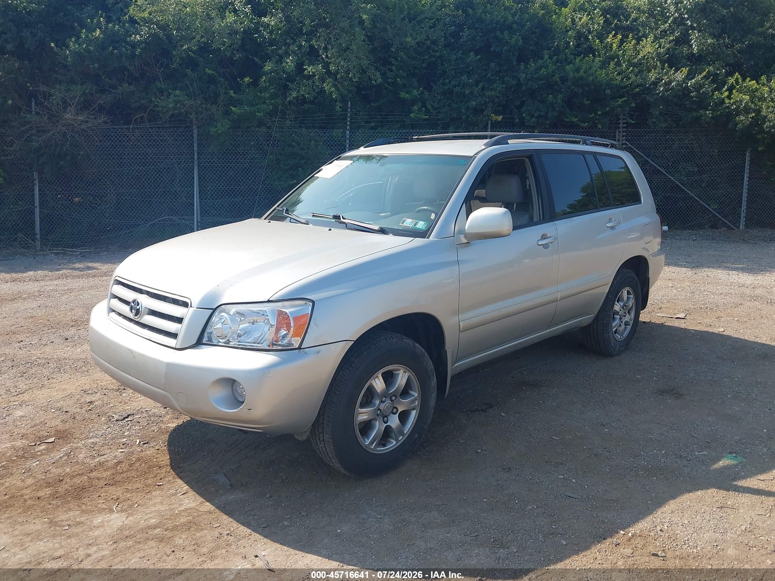 2005 Toyota Highlander V6 Silver vin: JTEEP21A150116301