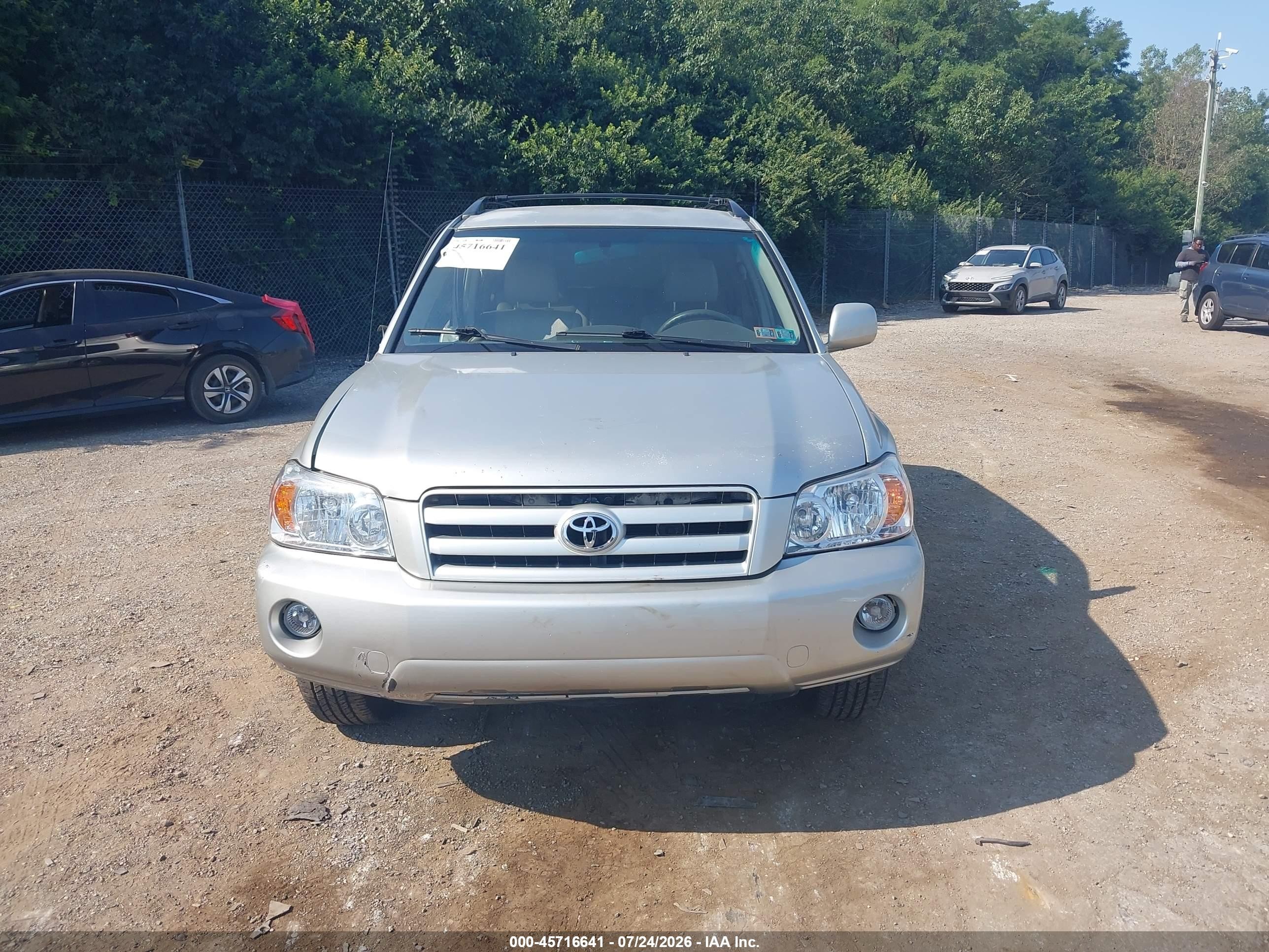 2005 Toyota Highlander V6 Silver vin: JTEEP21A150116301